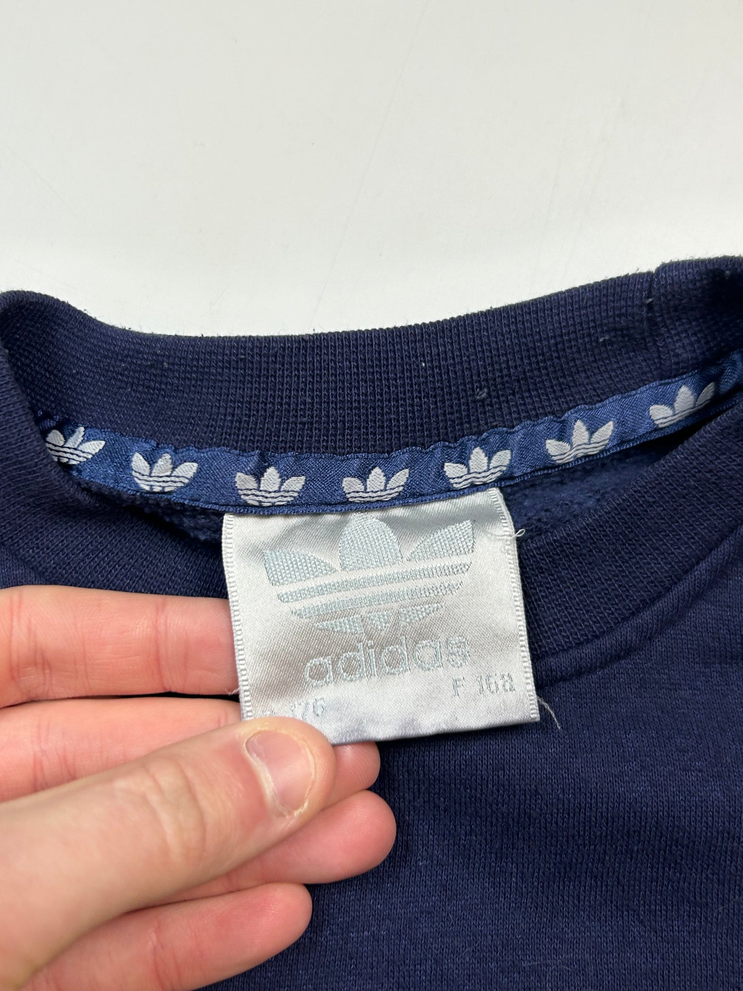 Vintage 90s Adidas originals centre logo sweatshirt (M)