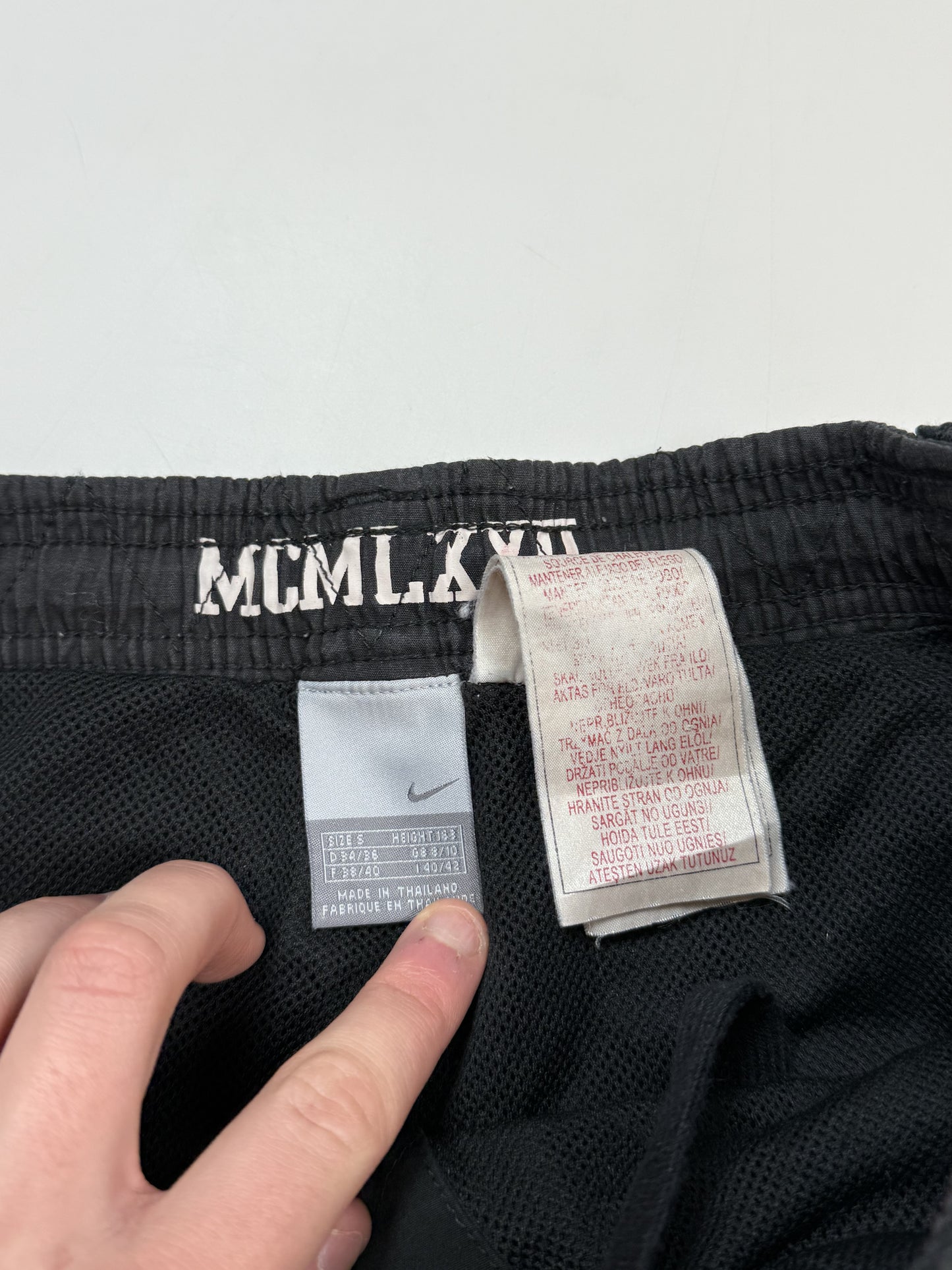 Vintage Nike side stripe track pants (S)