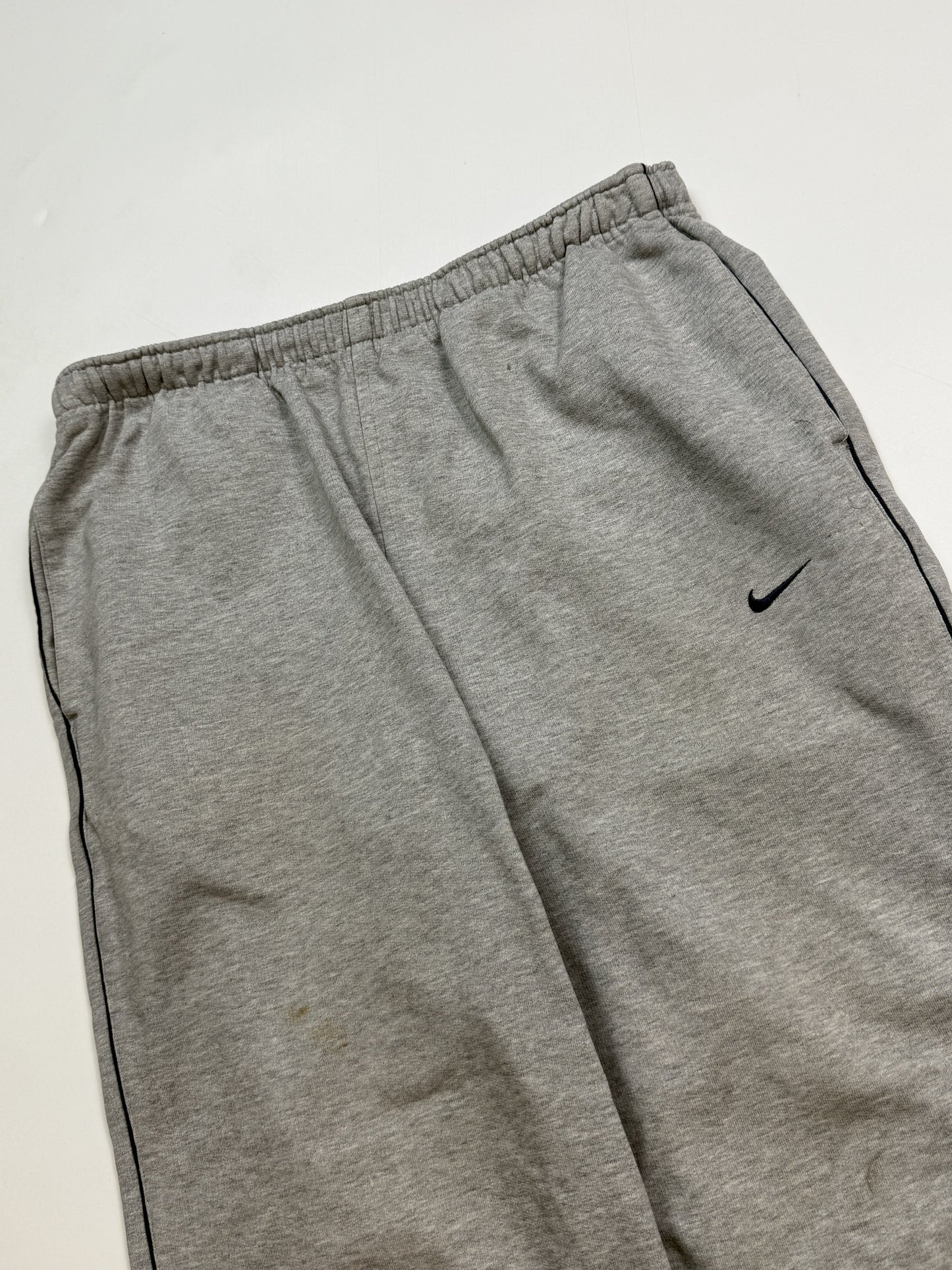Vintage Nike baggy joggers (M)