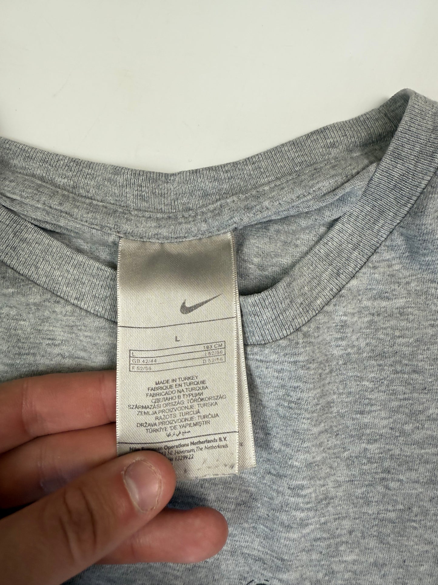 Vintage Nike spell out tee (L)