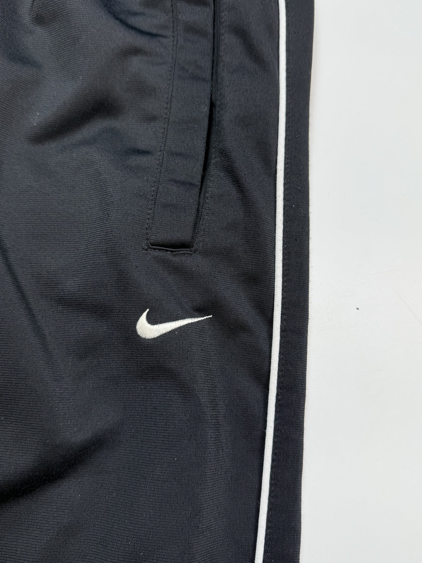 Vintage Nike baggy track pants (L)