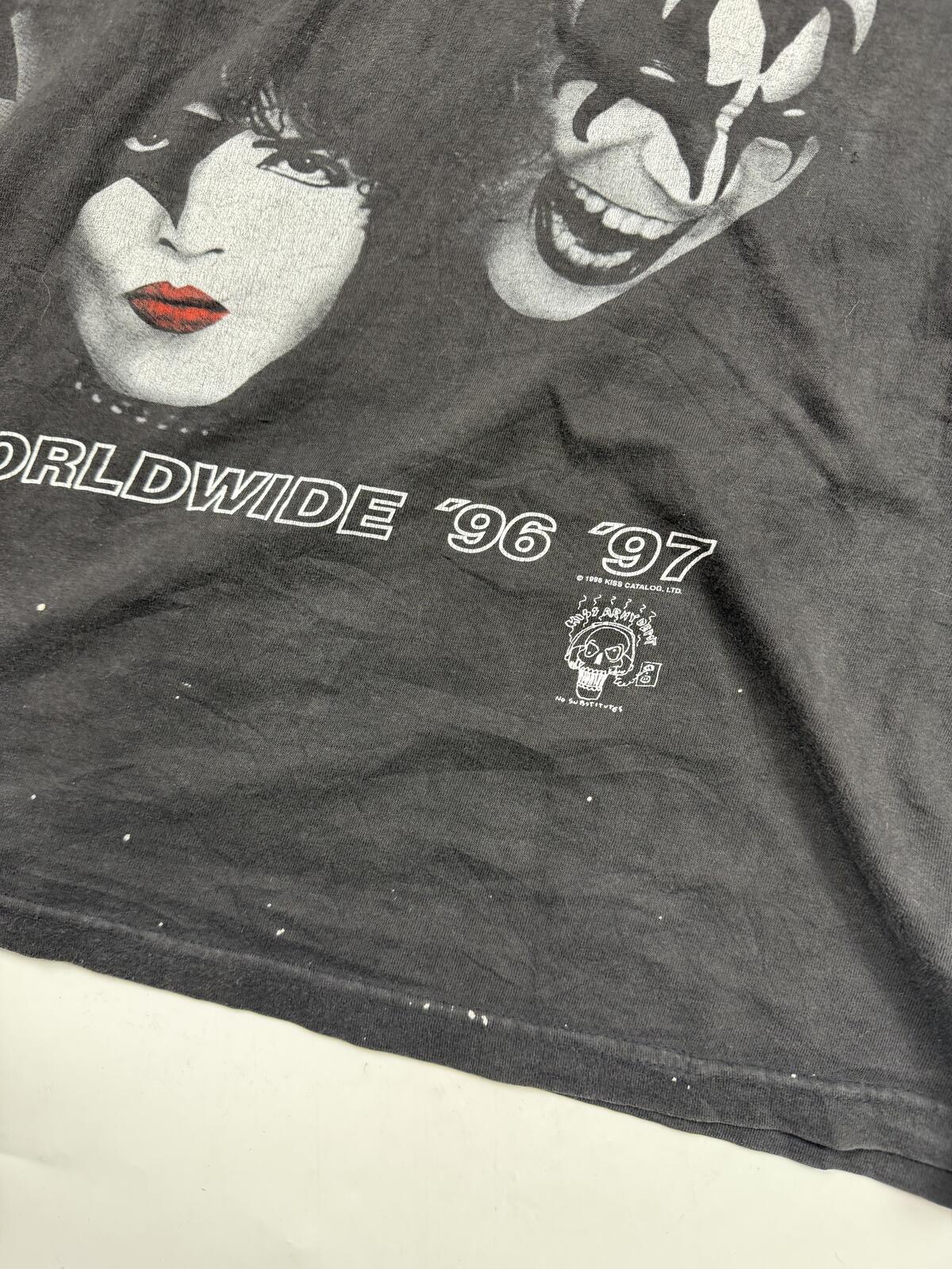 Vintage 90s Kiss 1996/97 Alive tour distressed band tee (XL)
