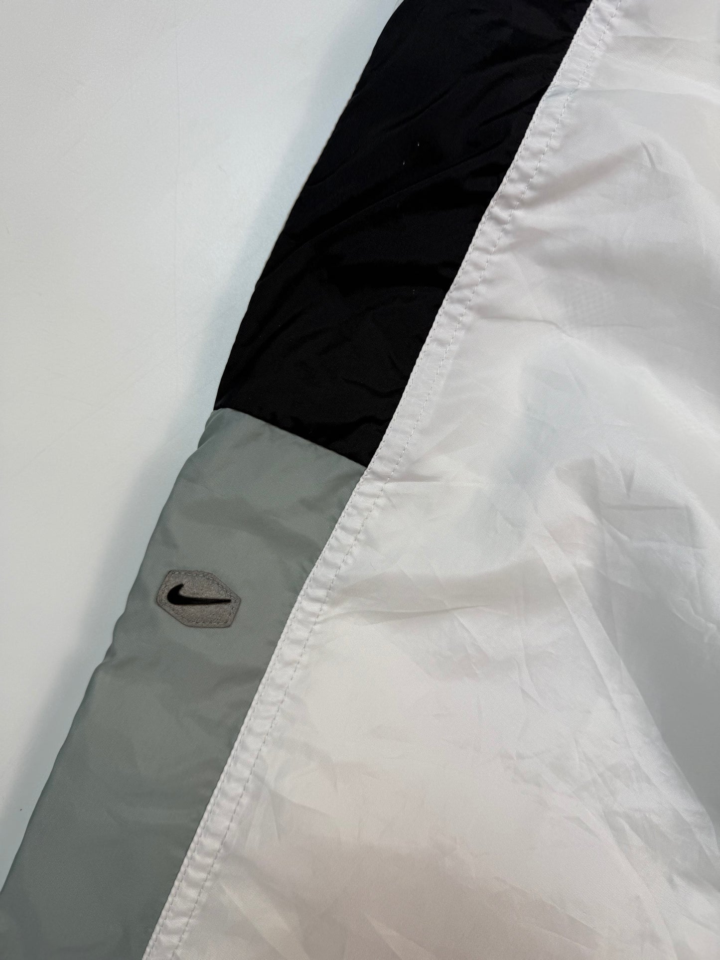 Vintage 90s Nike side stripe baggy track pants (M)