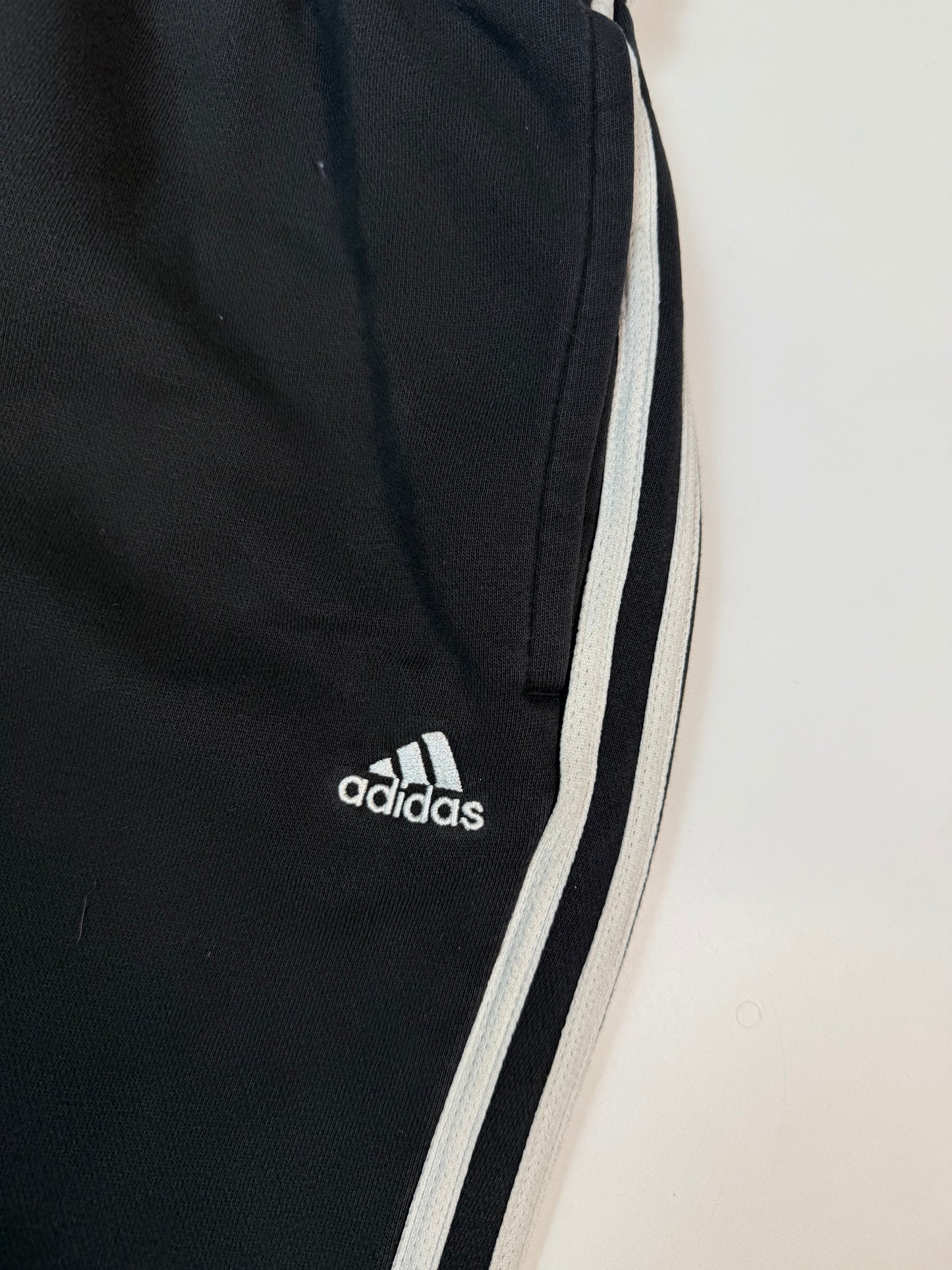 Vintage Adidas baggy joggers (M)