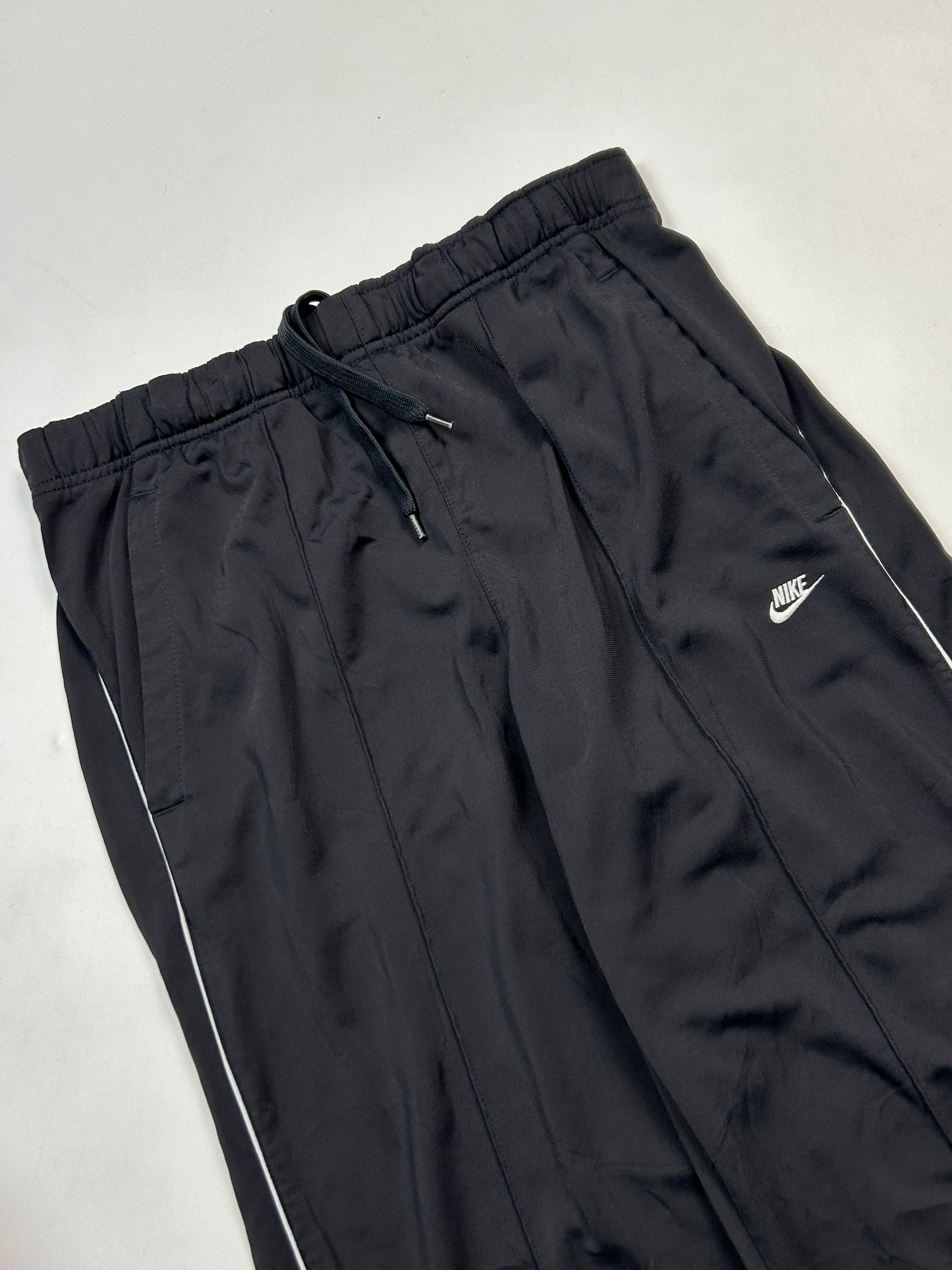 Vintage Nike baggy track pants (M)