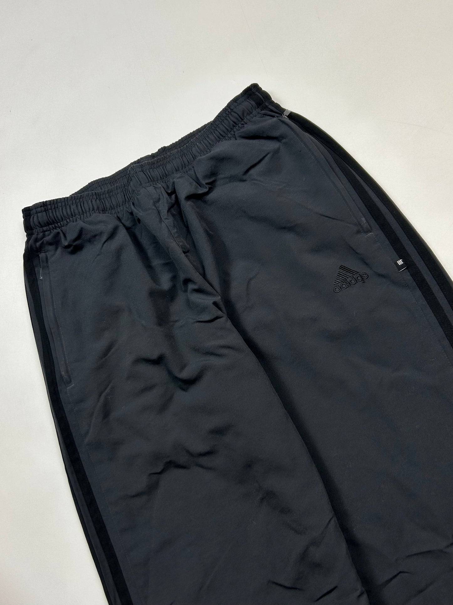 Vintage Adidas baggy track pants (S)
