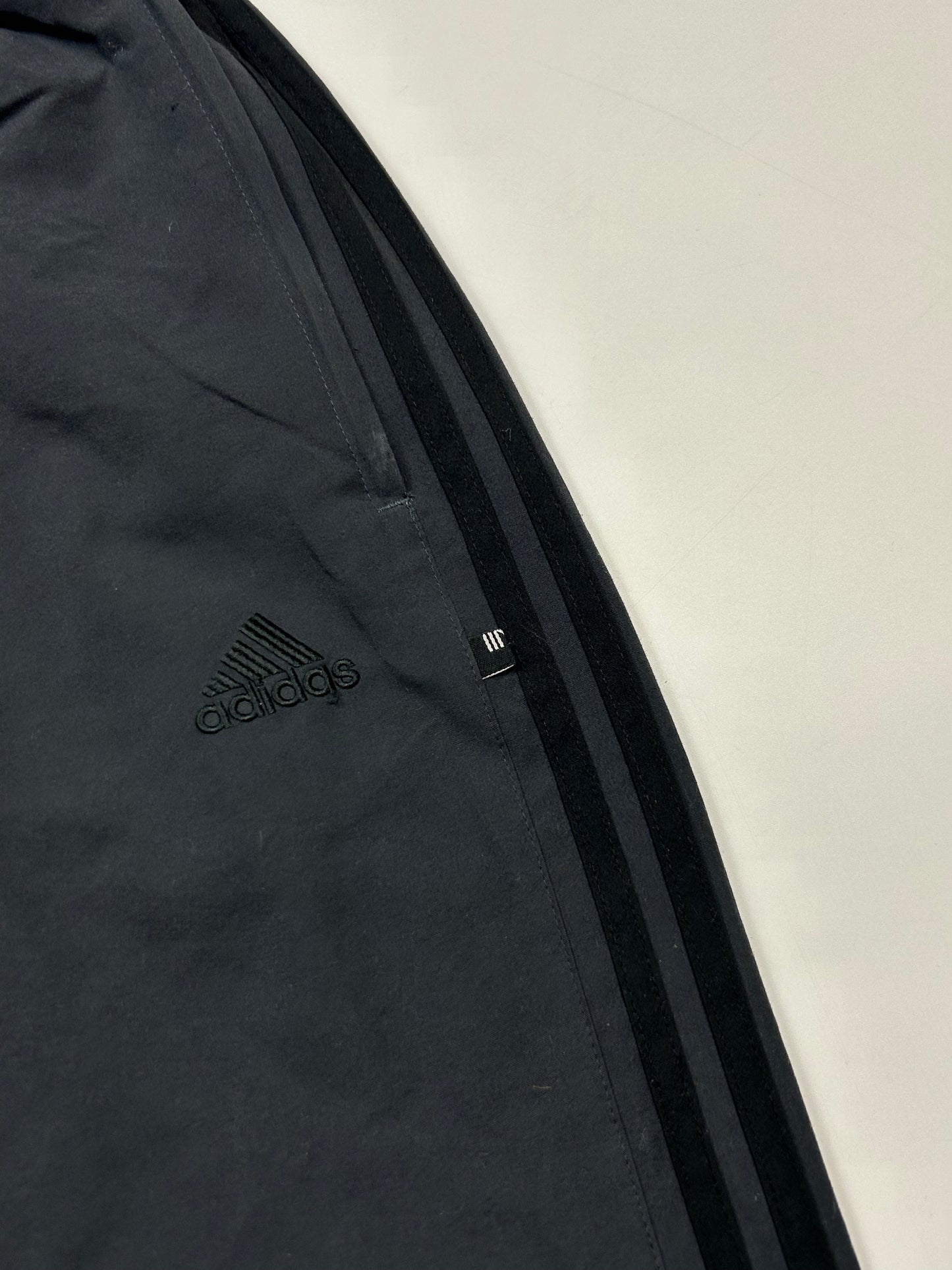 Vintage Adidas baggy track pants (S)