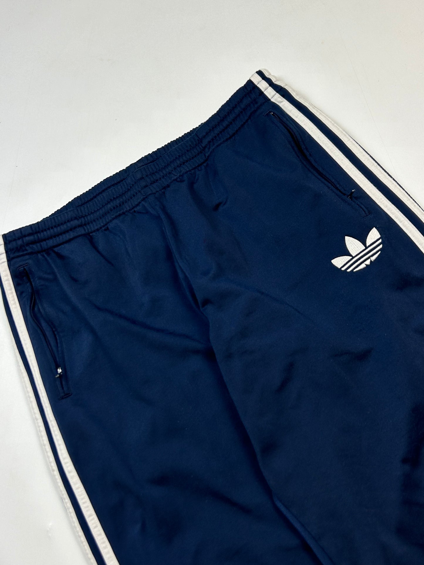 Vintage Adidas originals baggy track pants (M)