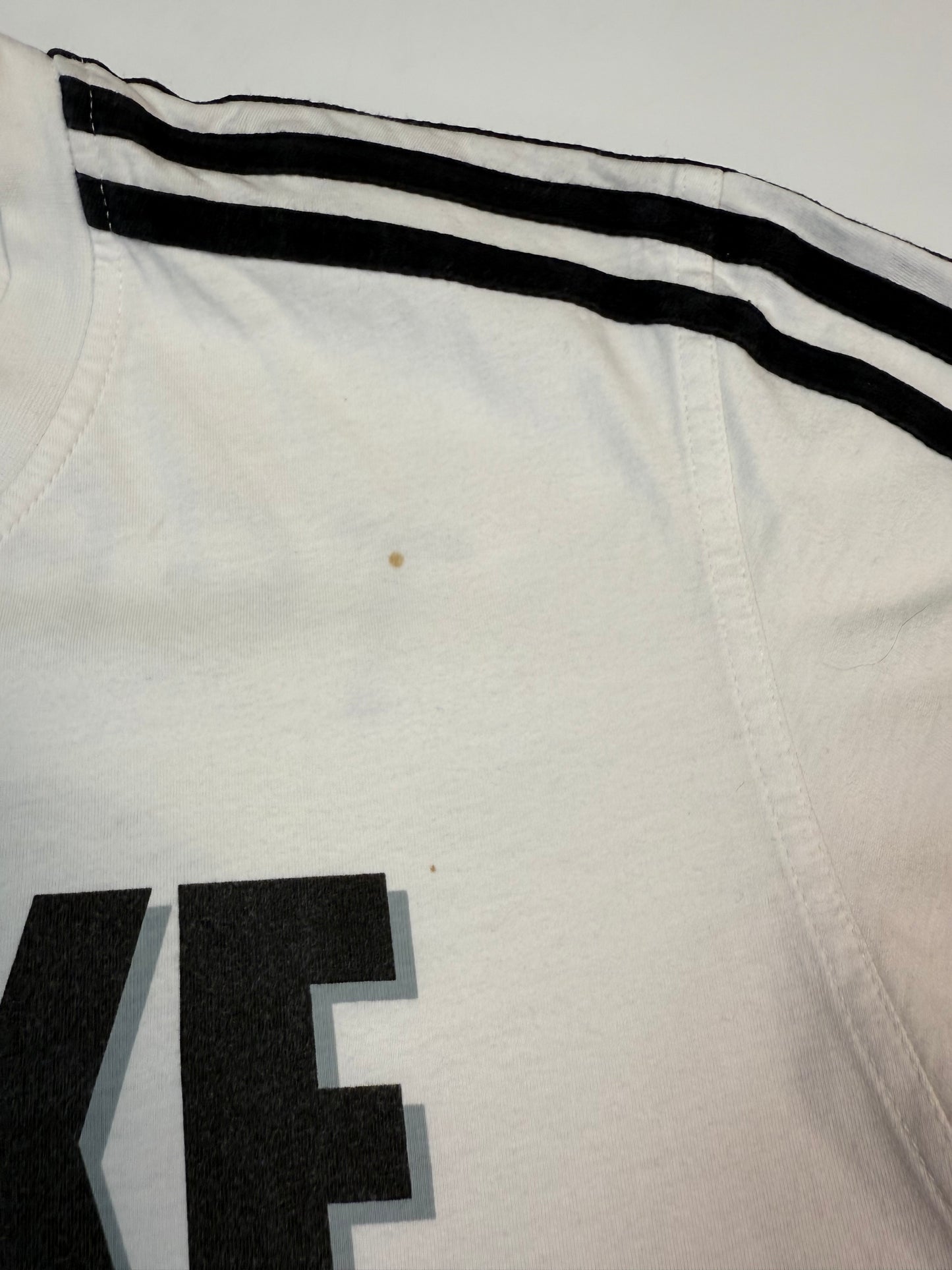 Vintage Adidas Germany 2006 world cup graphic tee (L)