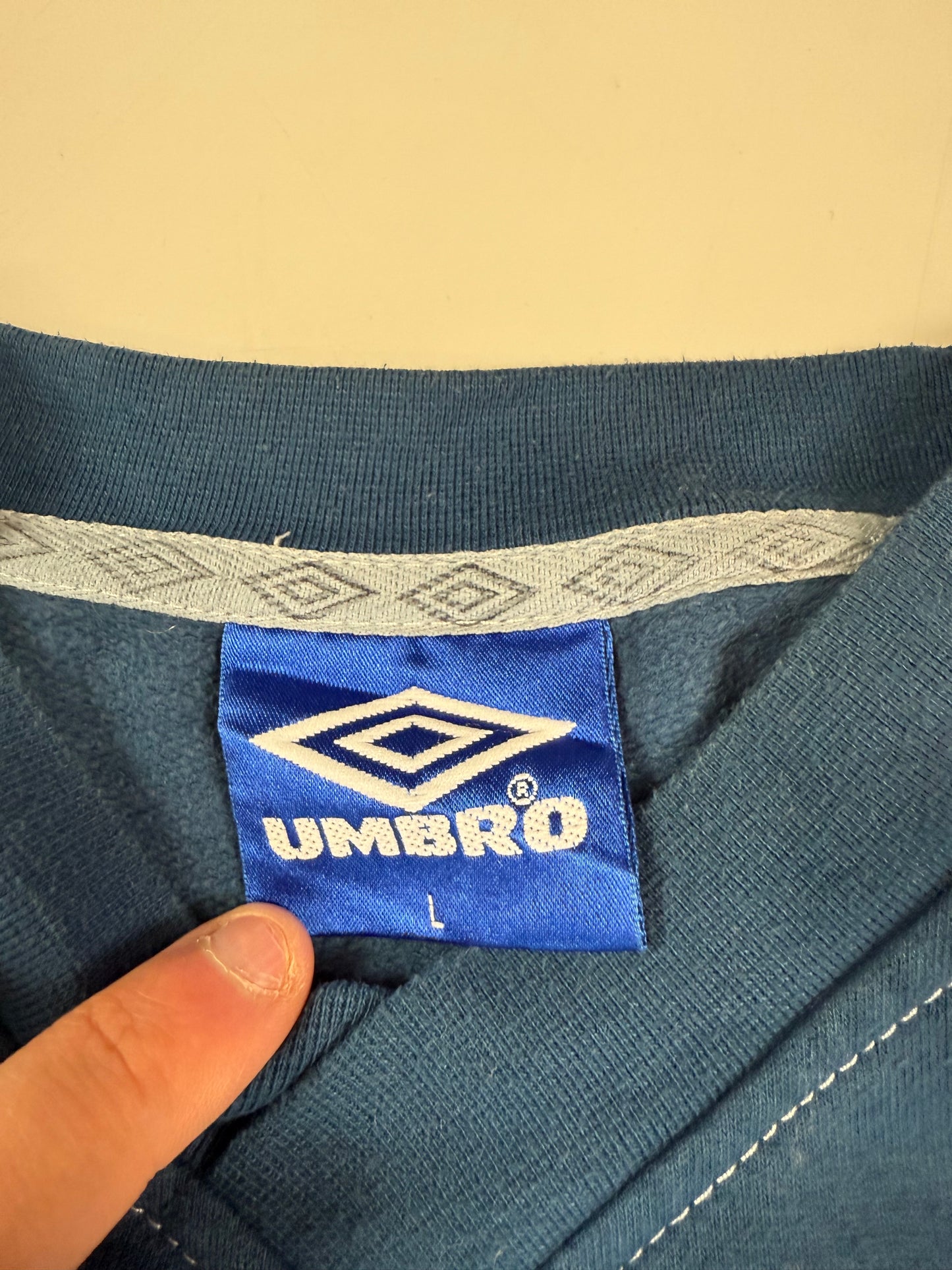Vintage 90s Umbro spell out sweatshirt (L)