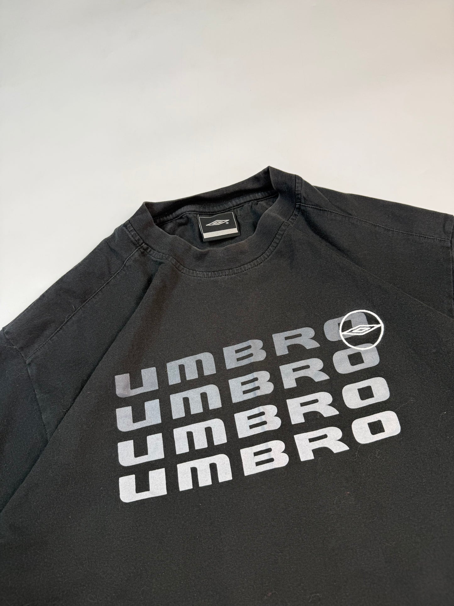 Vintage Umbro spell out graphic tee (XL)