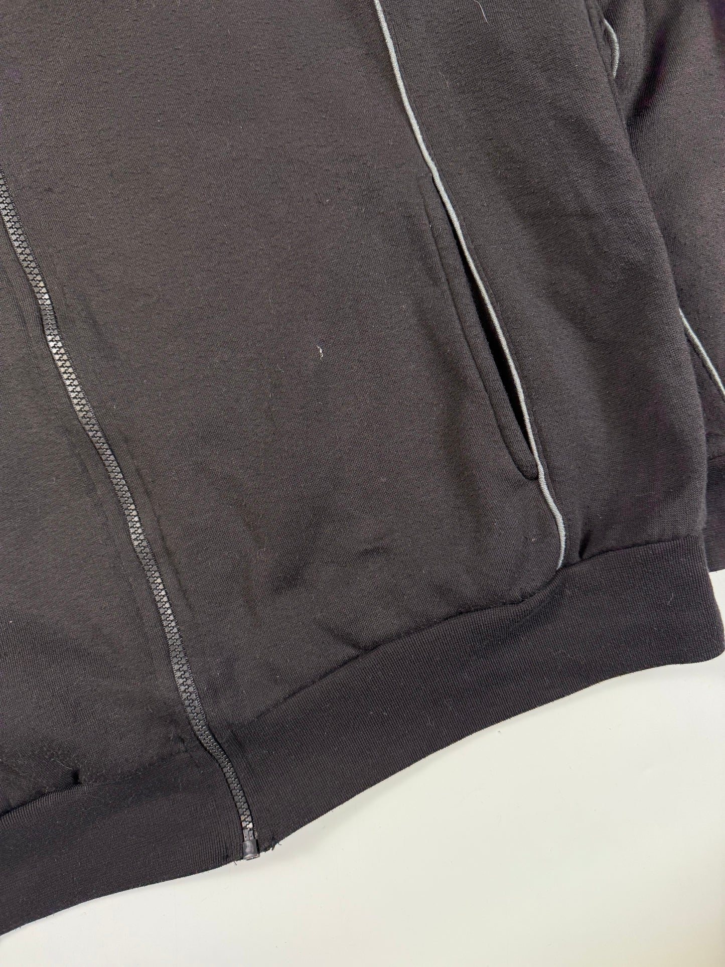 Vintage Umbro zip up hoodie (L)