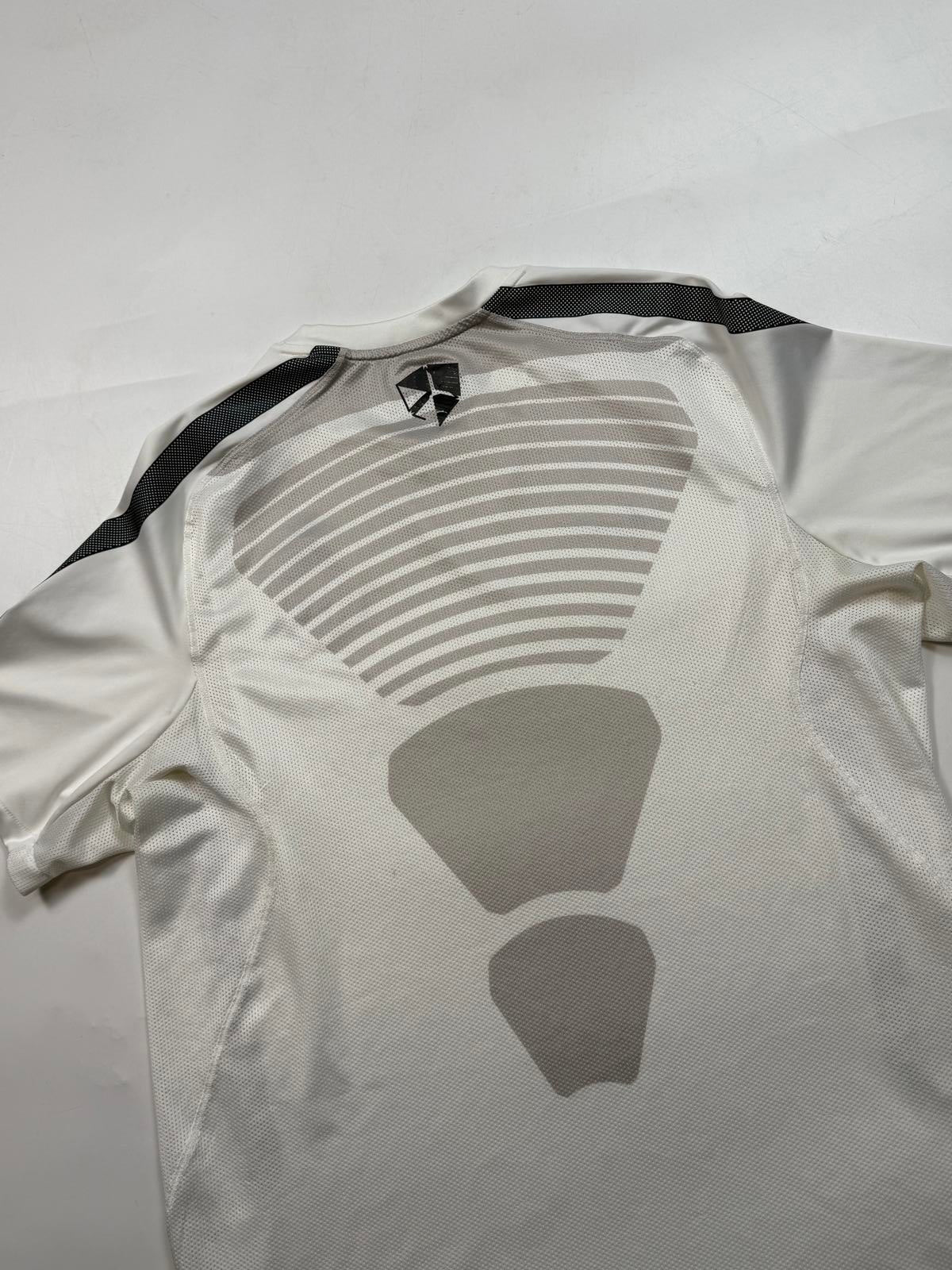 Juventus 2010-12 Nike training football shirt (L)