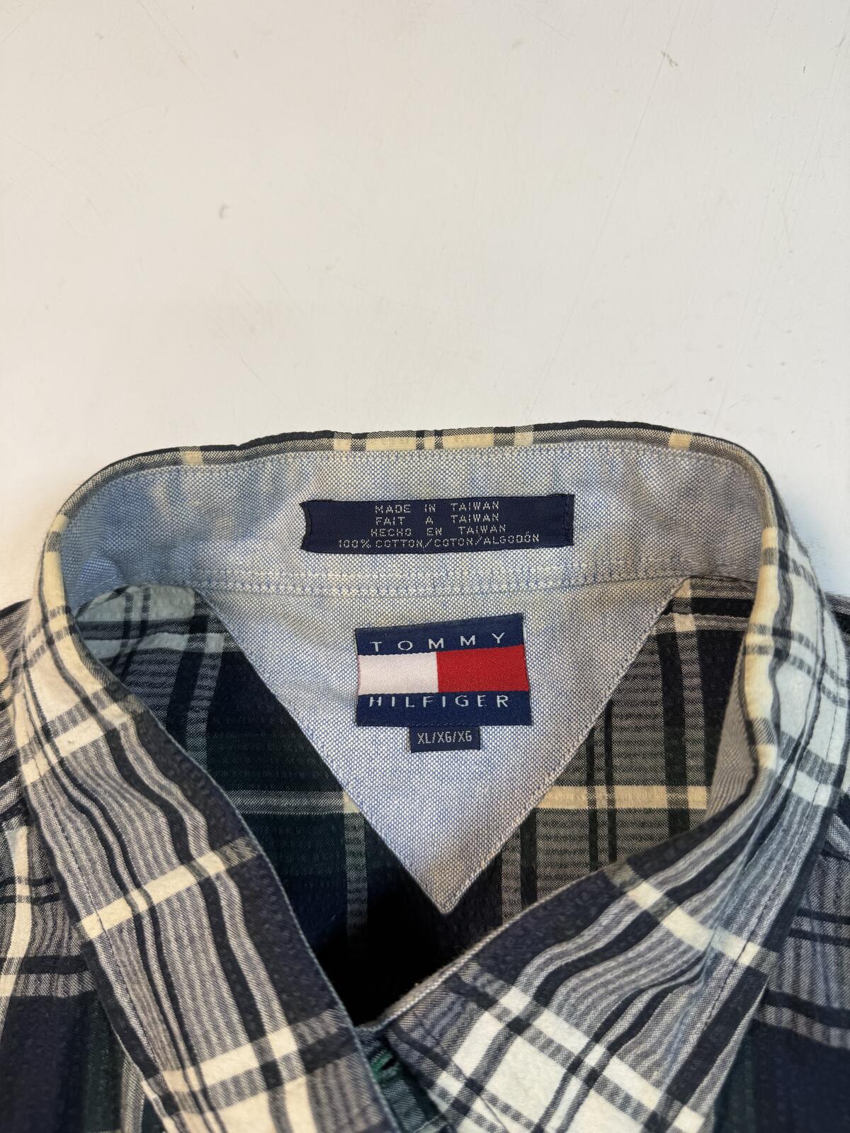 Vintage 90s Tommy Hilfiger checkered short sleeve shirt (XL)