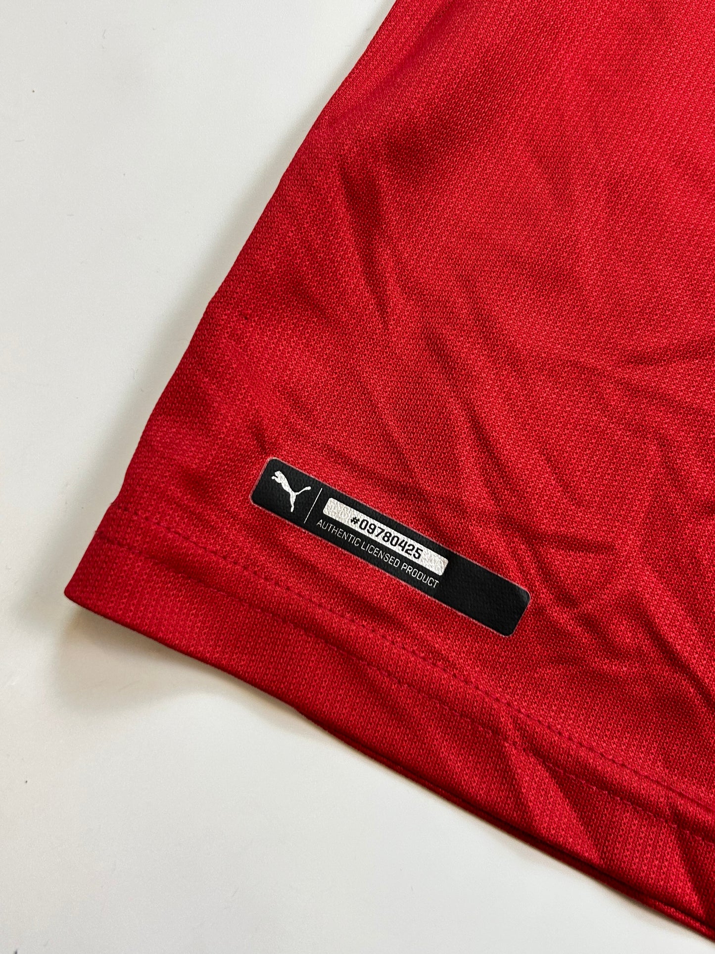 Arsenal 2017/18 Puma home football shirt (L)