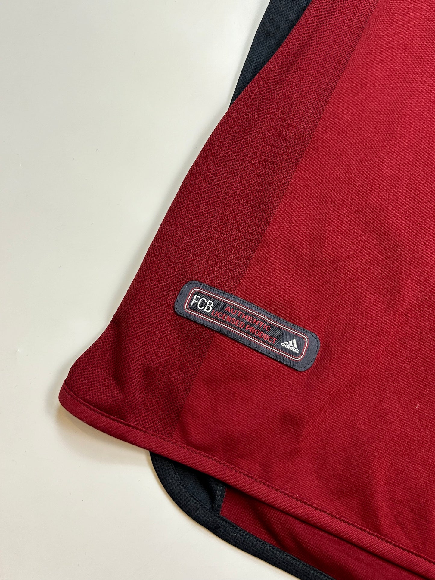 Bayern Munich 2001/02 Adidas home football shirt (M)