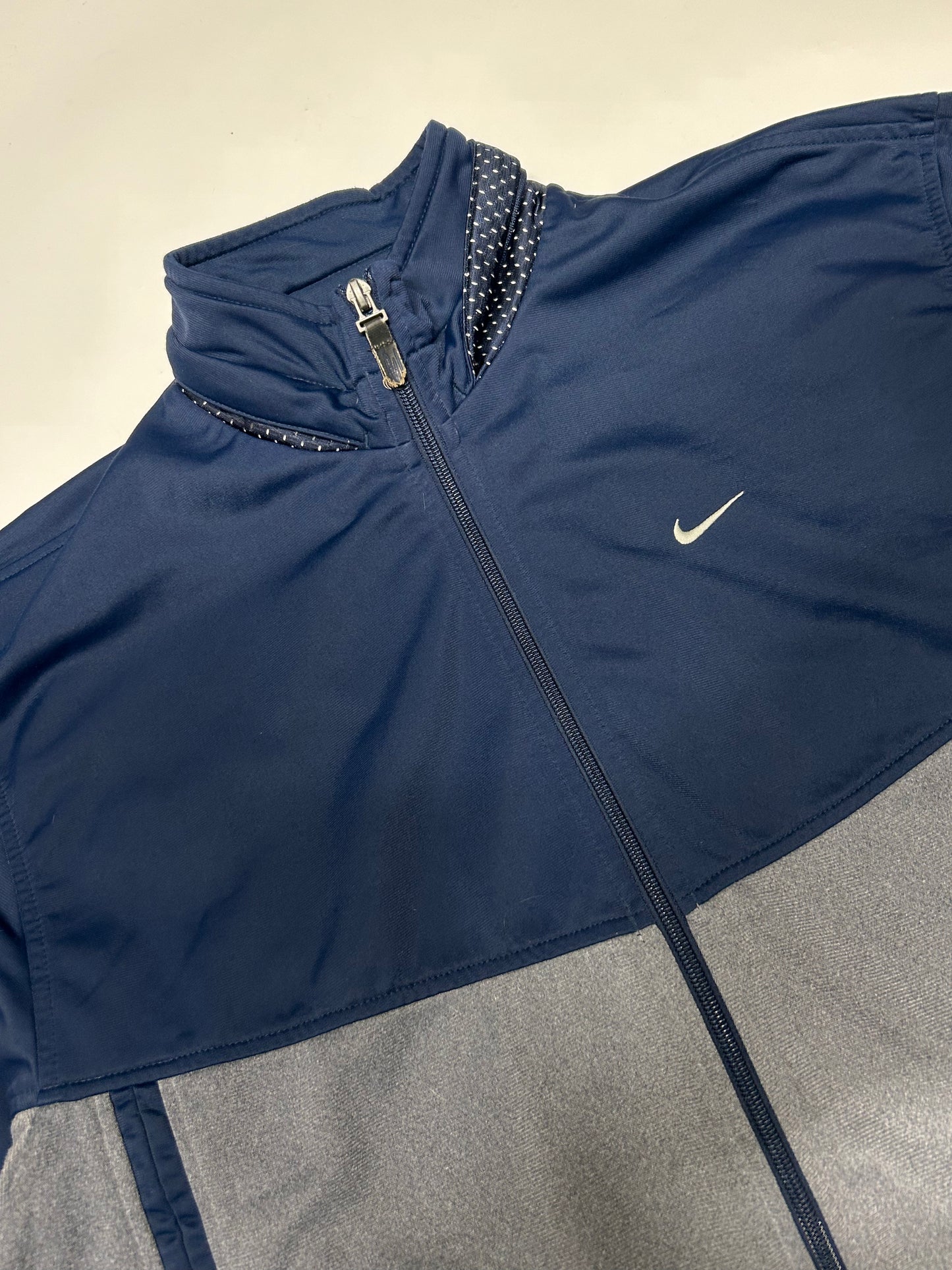 Vintage Nike mini swoosh track jacket (L)