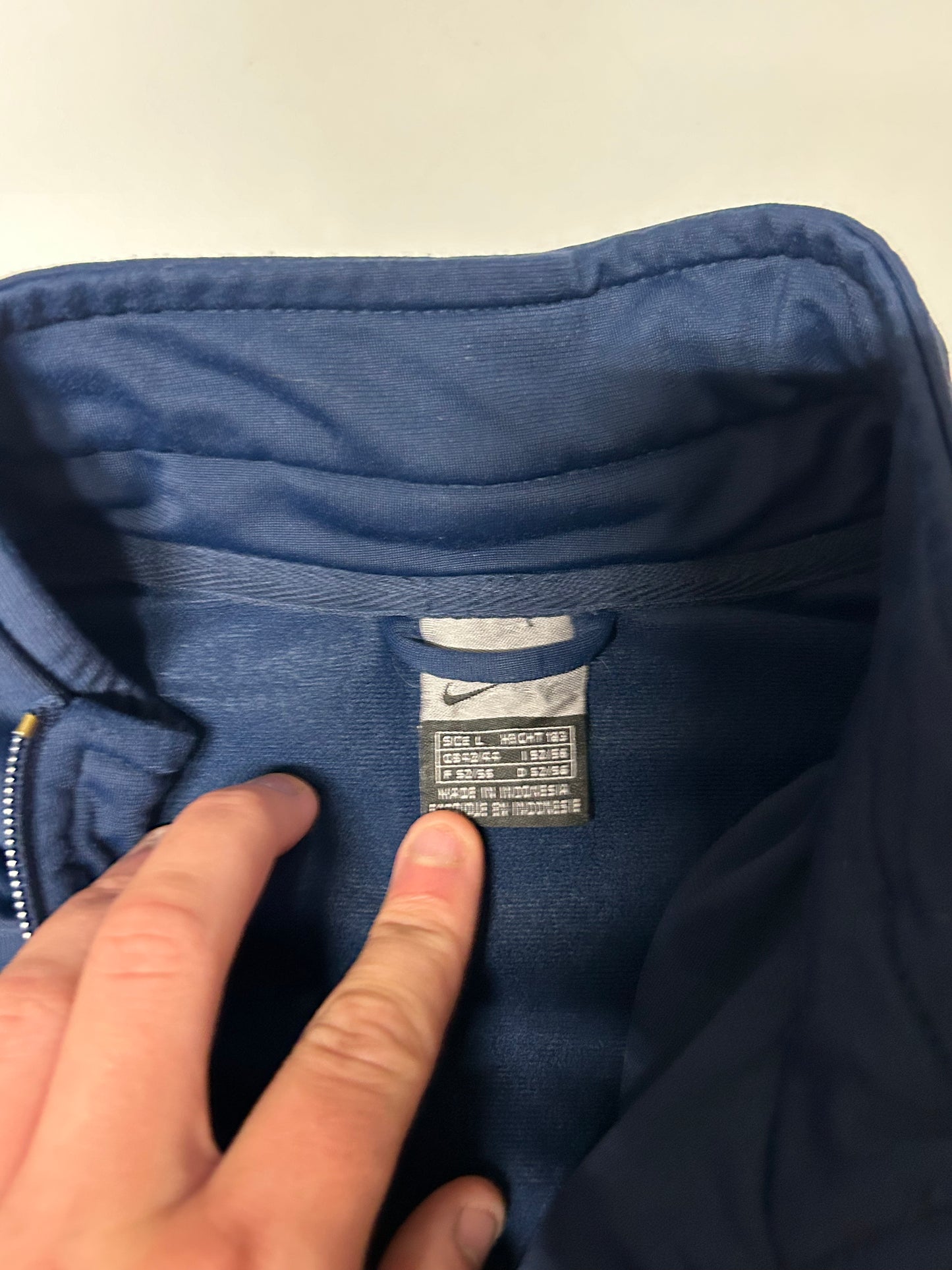 Vintage Nike mini swoosh track jacket (L)
