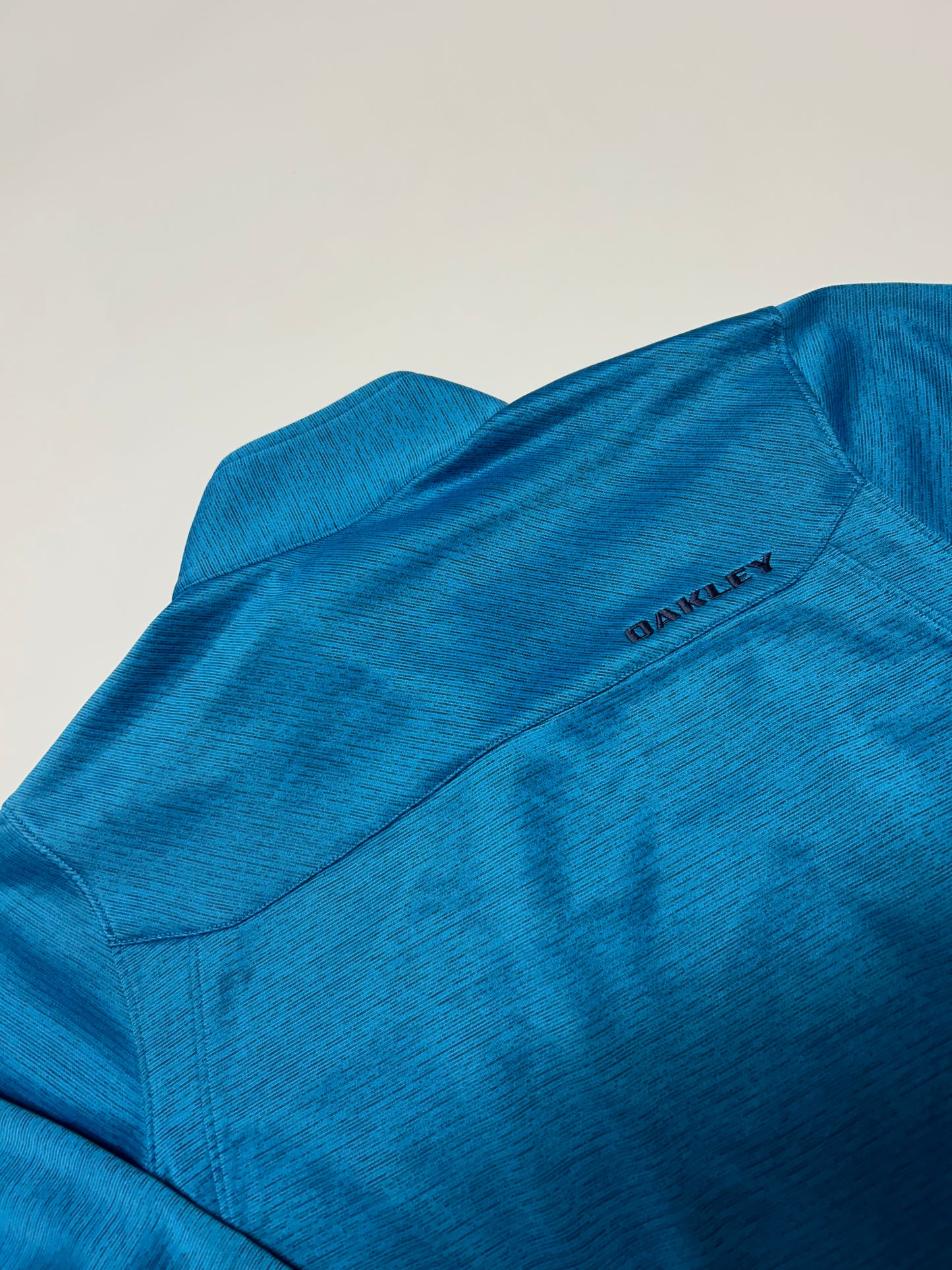 Oakley quarter zip sweatshirt (S)