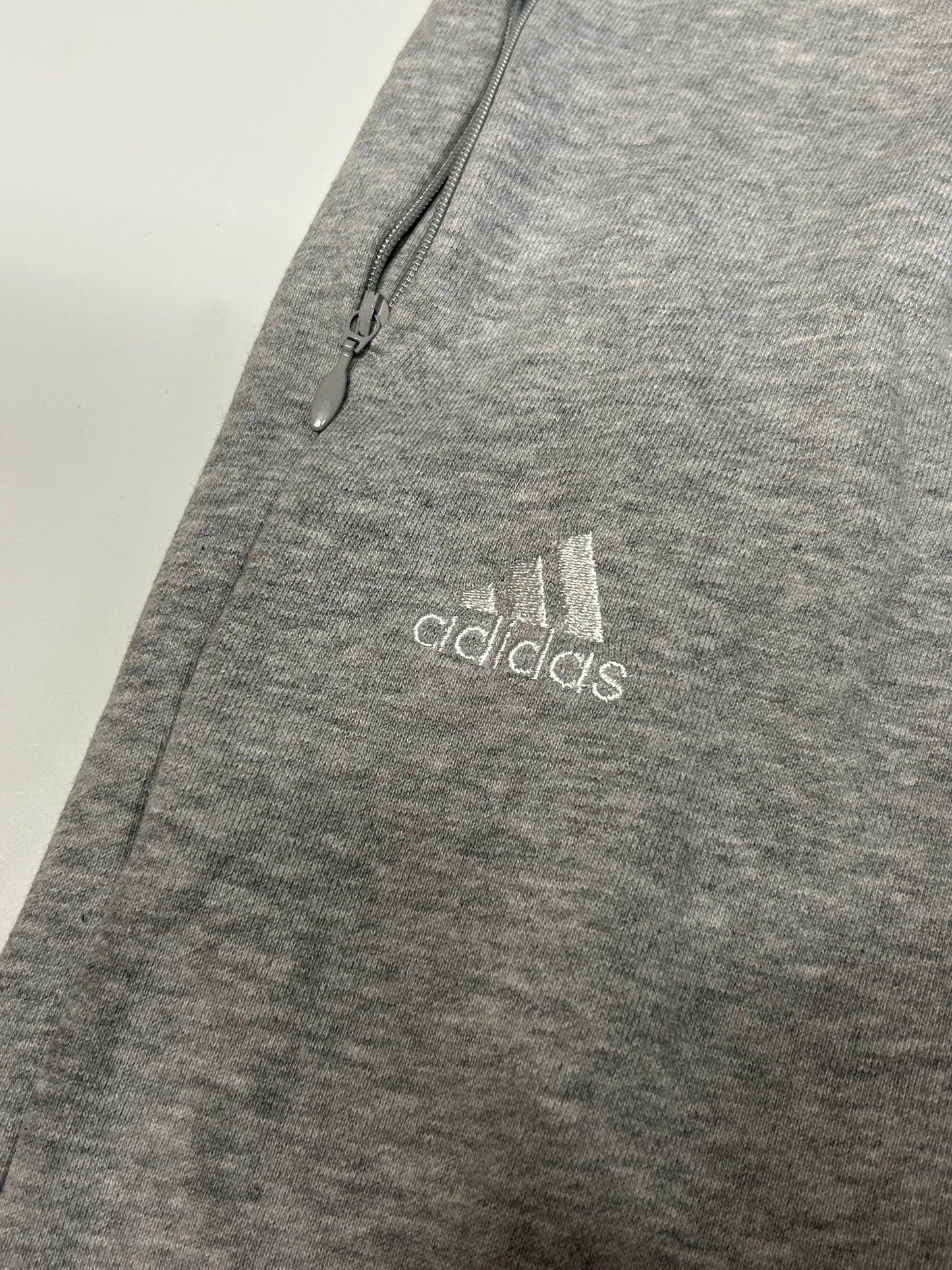 Adidas baggy joggers (M)