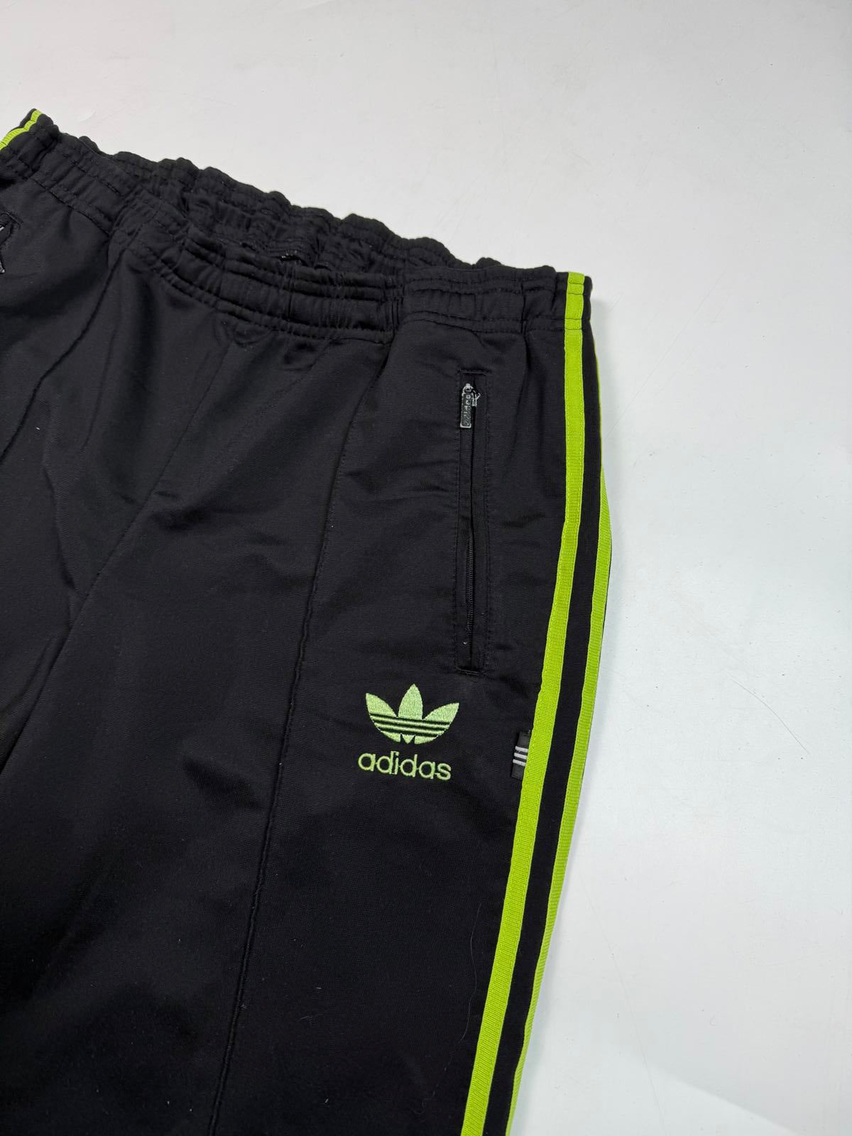Vintage 90s adidas originals baggy track pants (M)