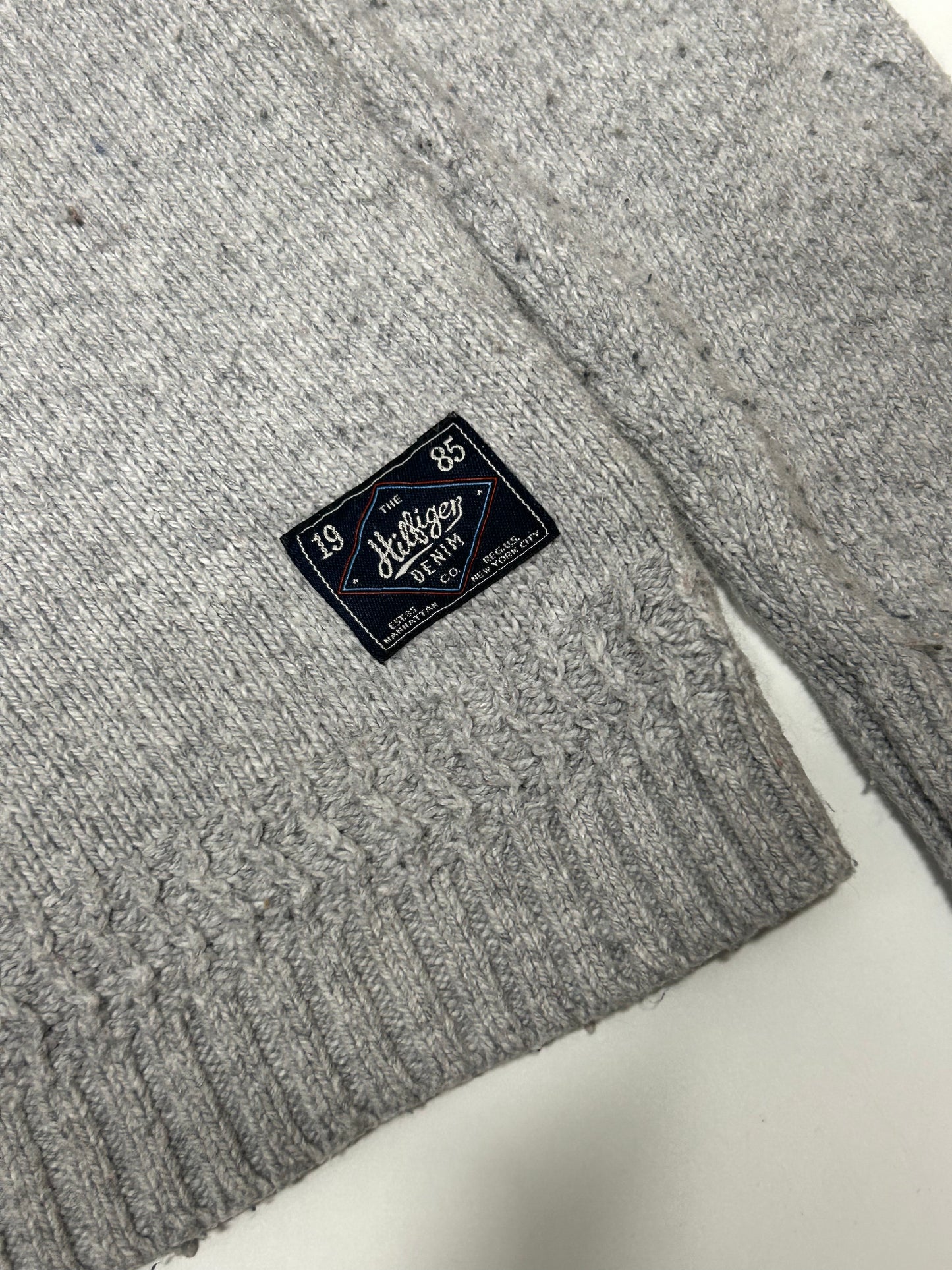 Tommy Hilfiger knit sweater (L)