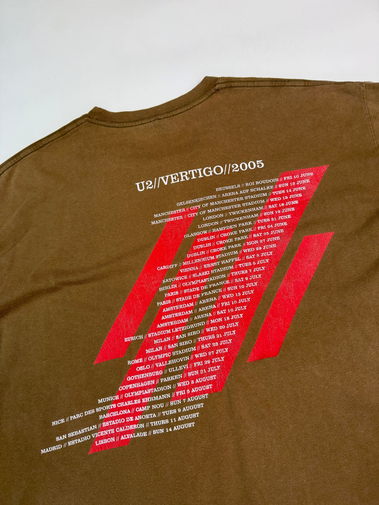 Vintage U2 Vertigo 2005 tour tee (XL)