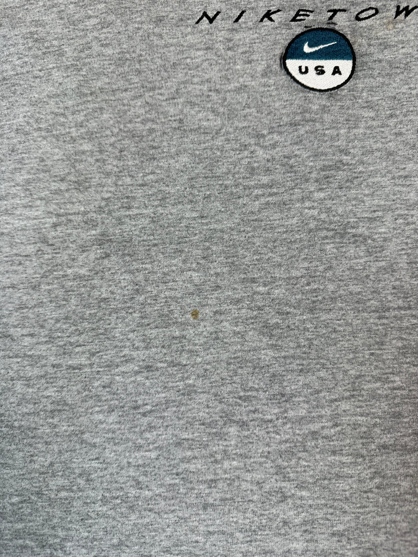 Vintage 90s Nike Town spell out tee (XL)