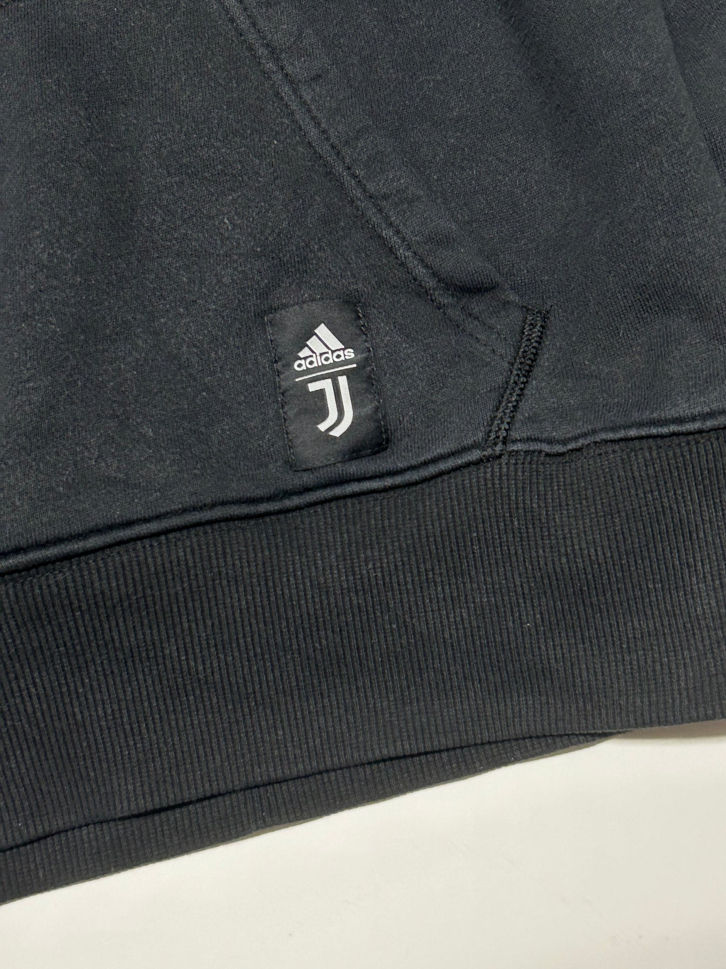 Juventus adidas hoodie (S)
