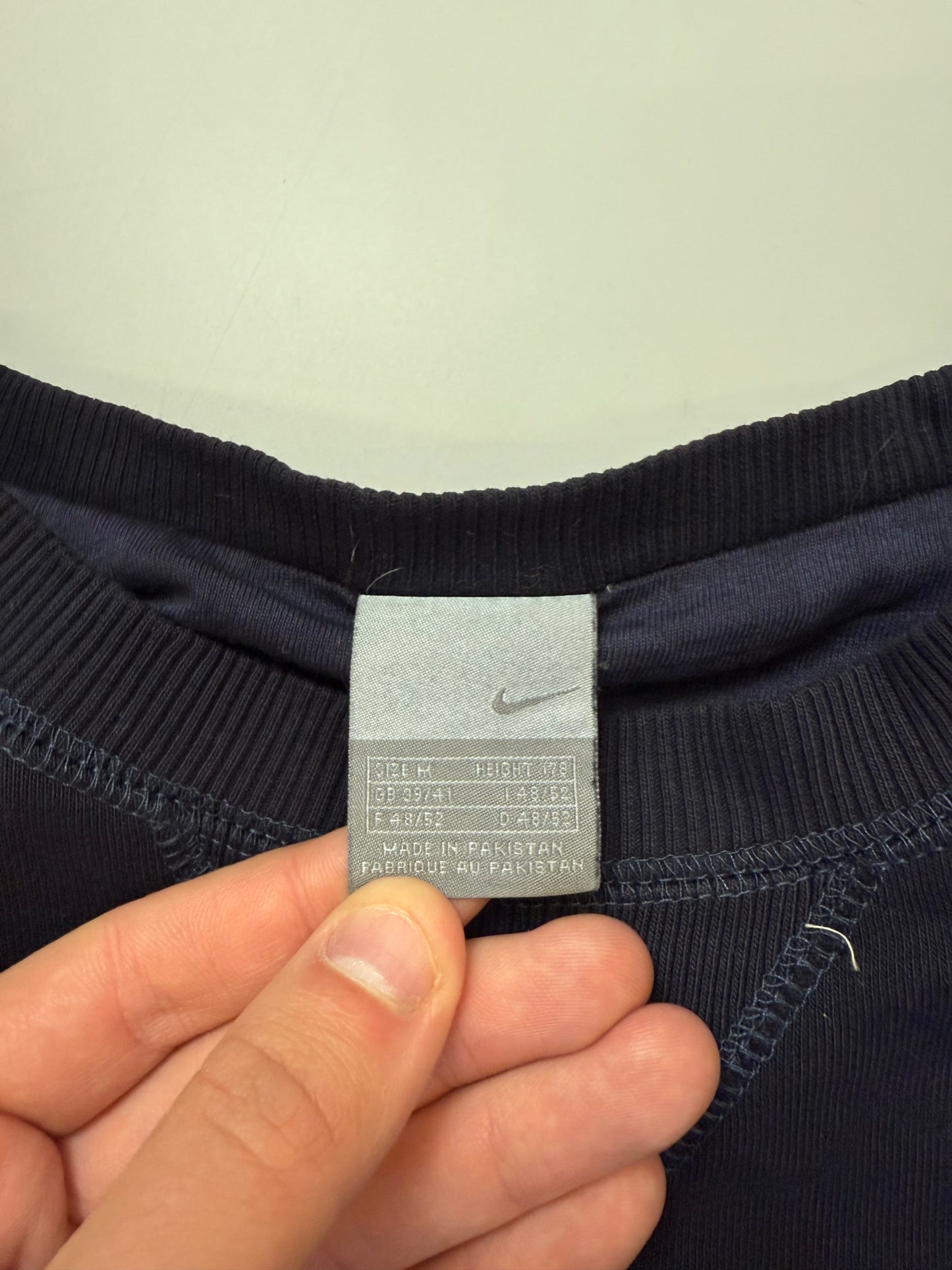 Vintage Nike mini swoosh sweatshirt (M)