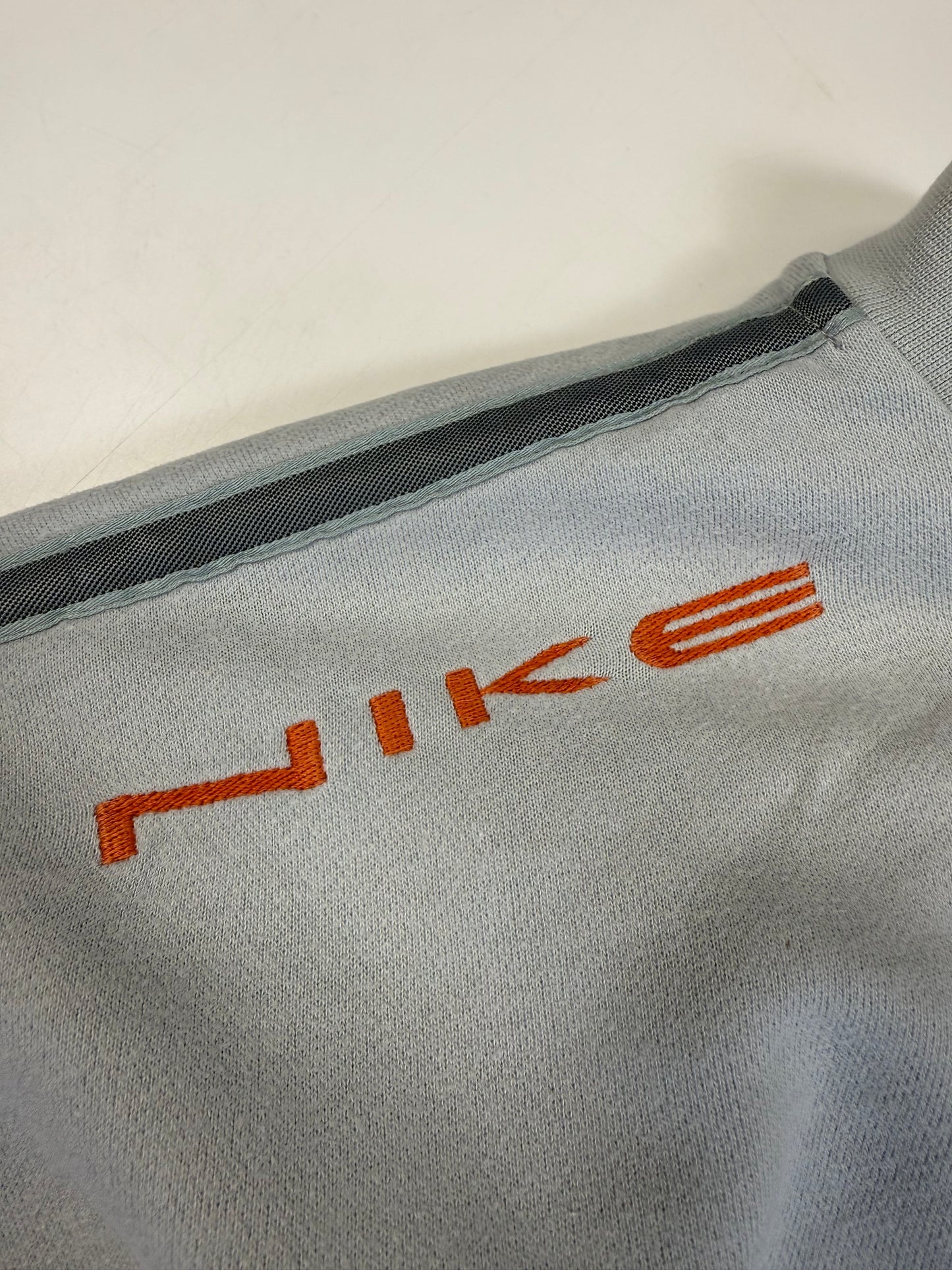 Vintage 90s Nike sweatshirt (M)