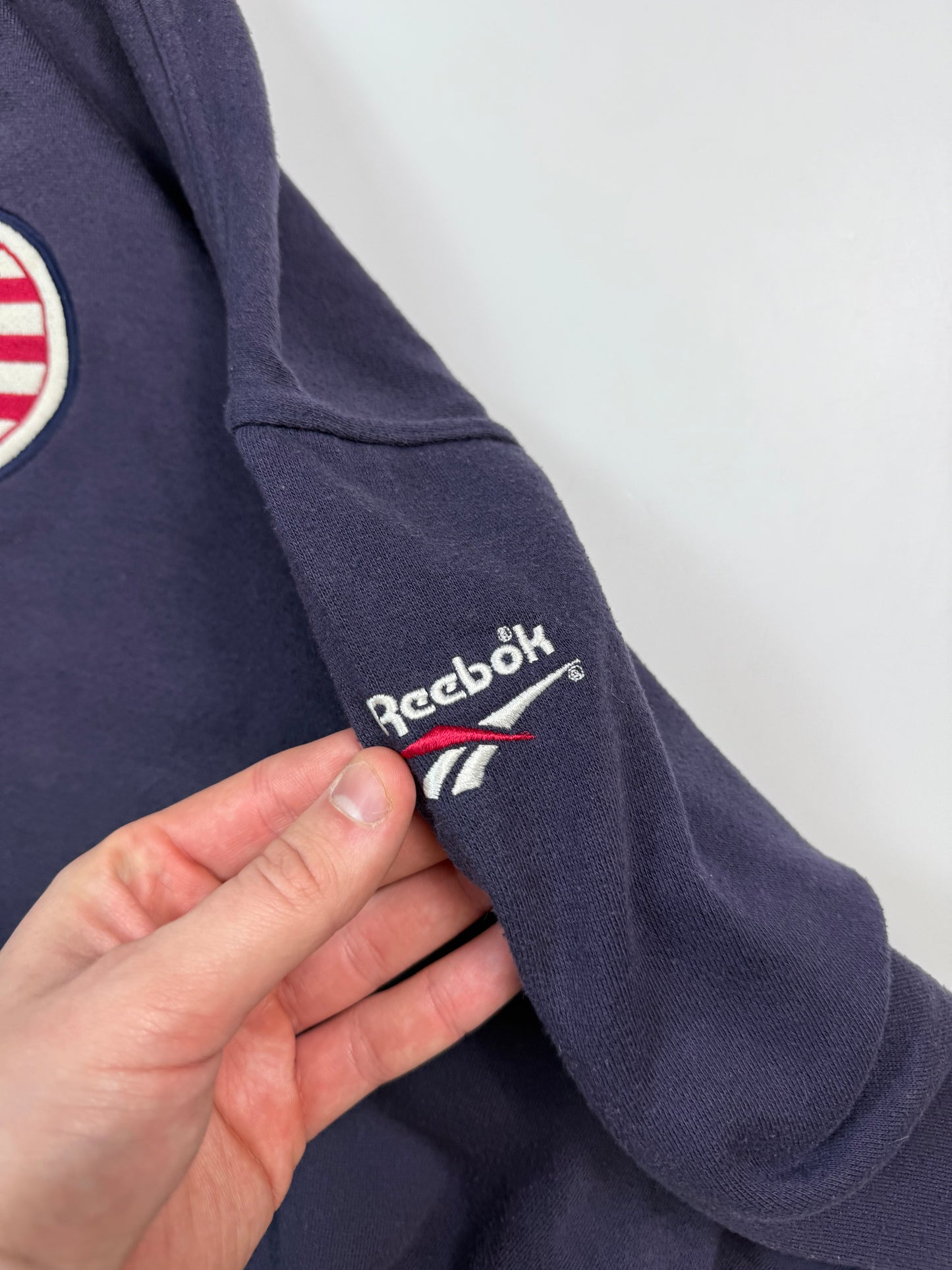 Vintage 90s Reebok centre logo sweatshirt (L)