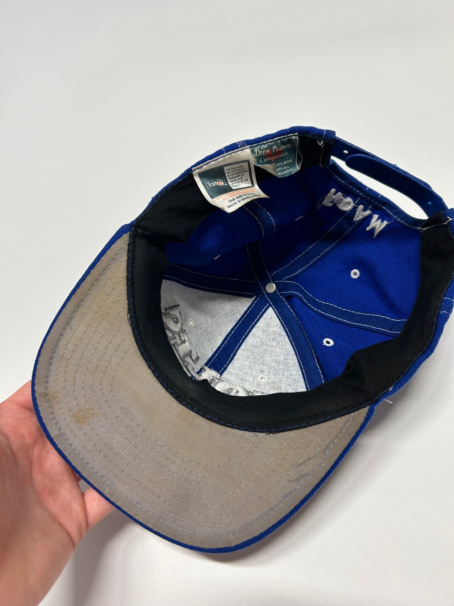 Vintage 90s Indianapolis Colts NFL cap (OS)
