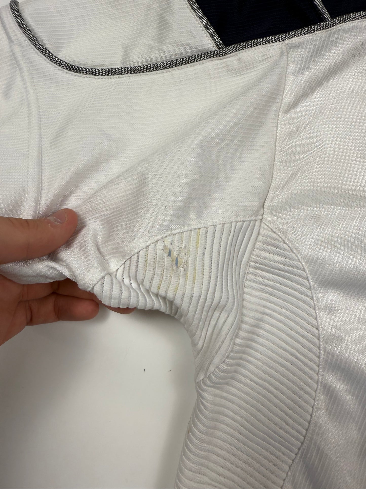 Vintage Manchester United 1999/00 Umbro third football shirt (XS)