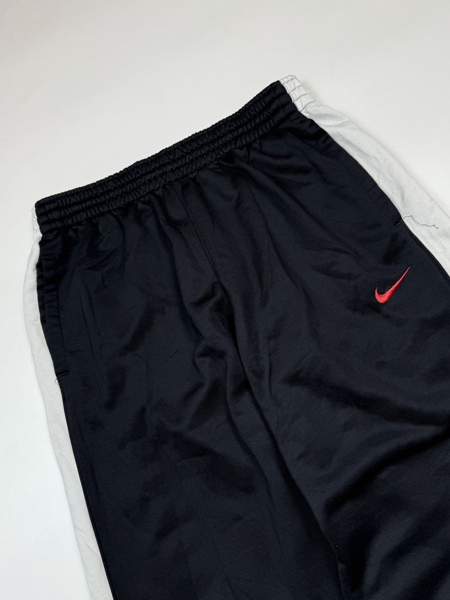 Nike side stripe baggy track pants (L)