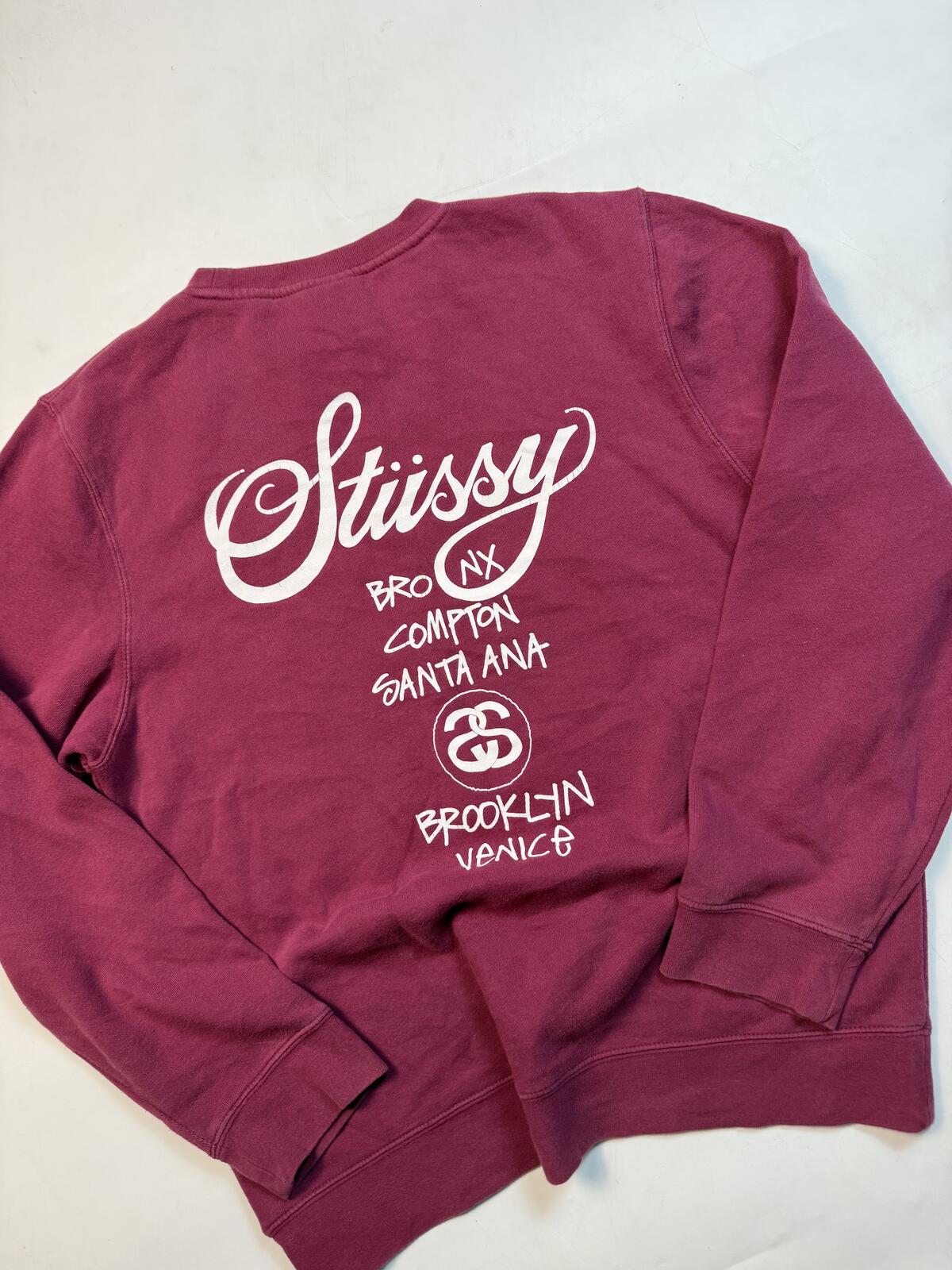 Stussy world tour graphic crewneck sweatshirt (L)