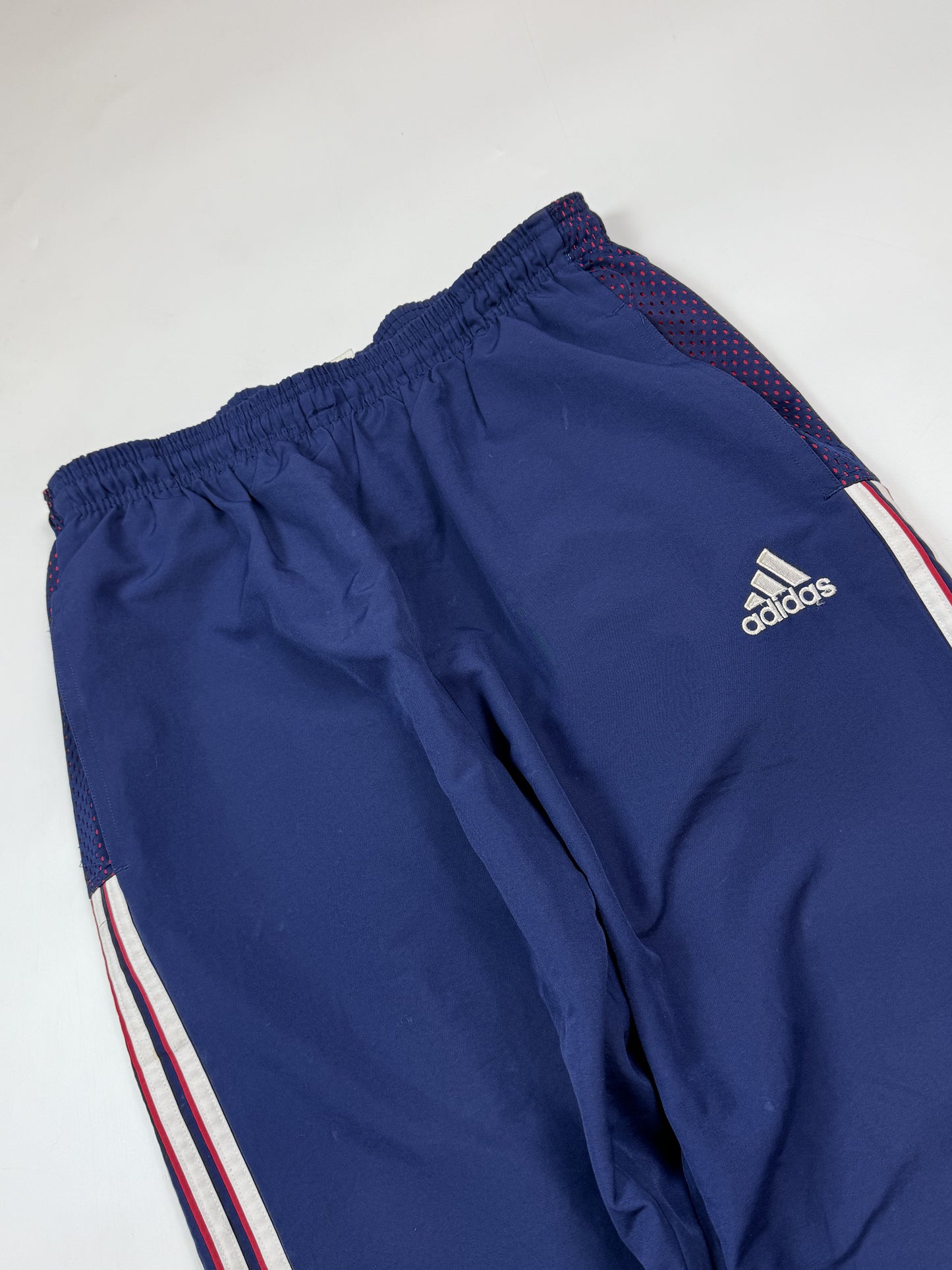 Vintage Adidas baggy track pants (M)