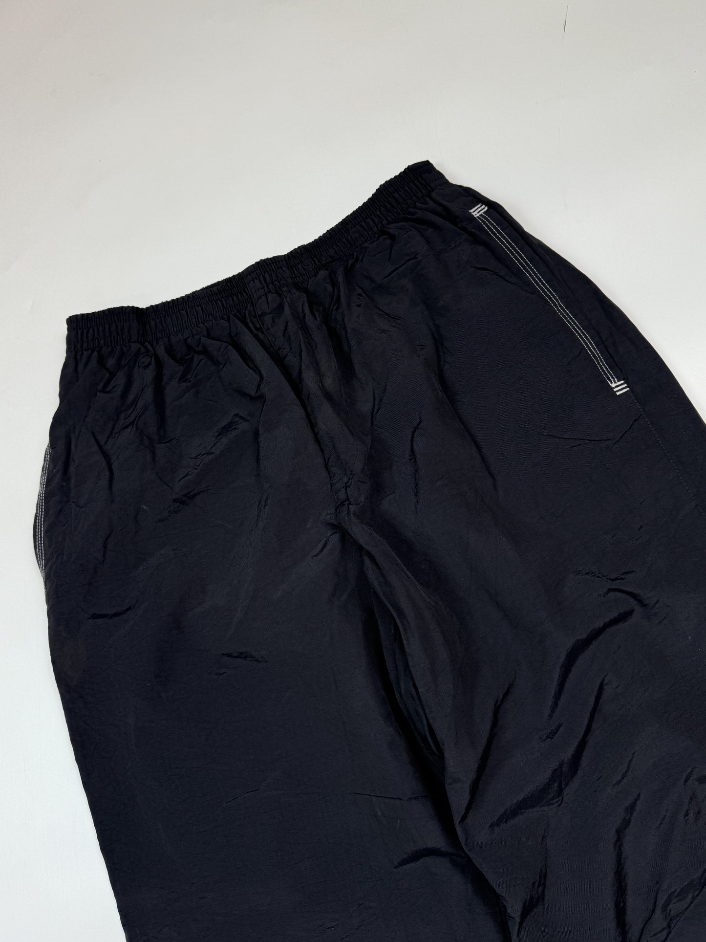 Vintage Adidas baggy track pants (M)