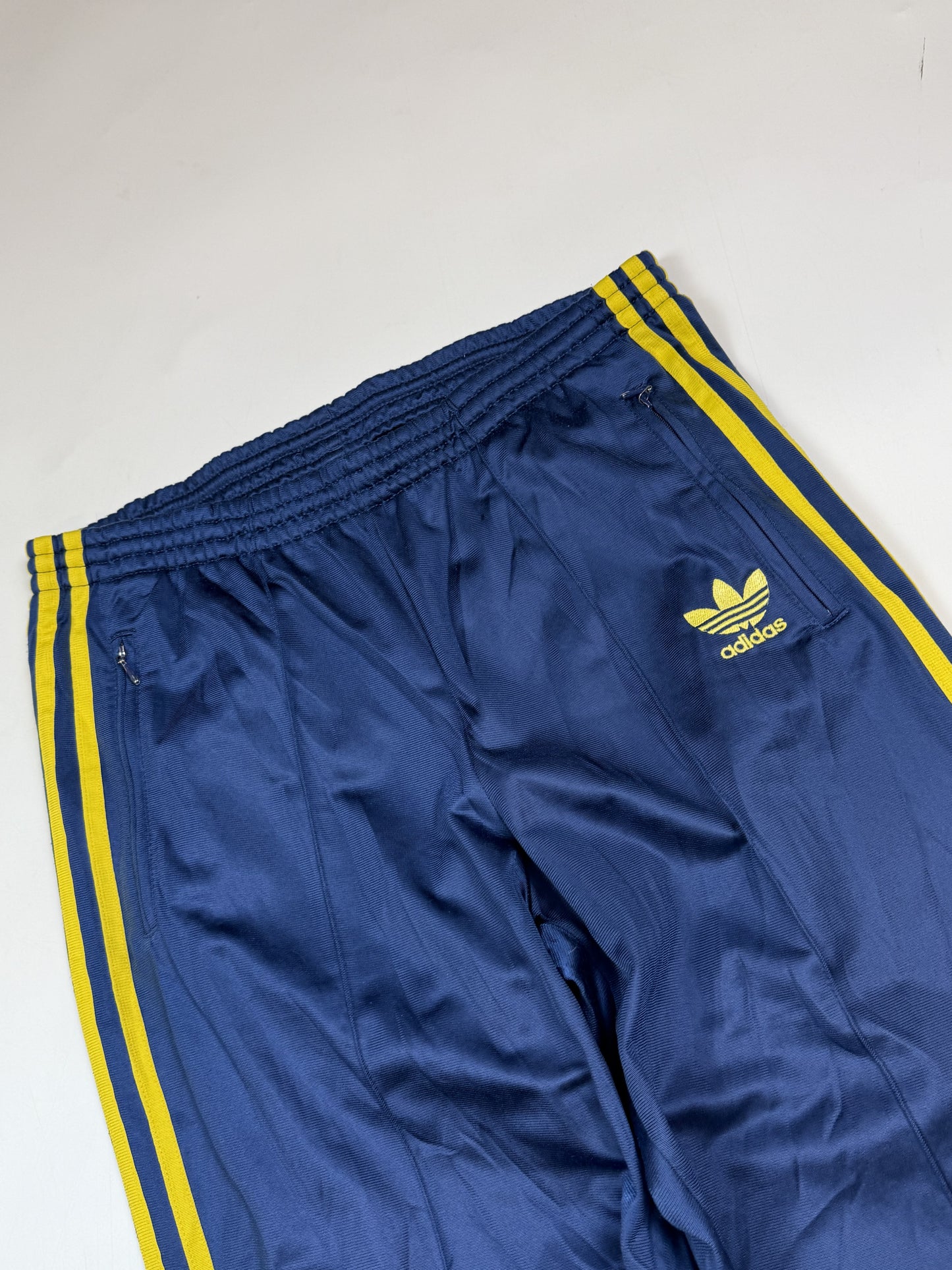 Vintage 90s Adidas originals baggy track pants (M)