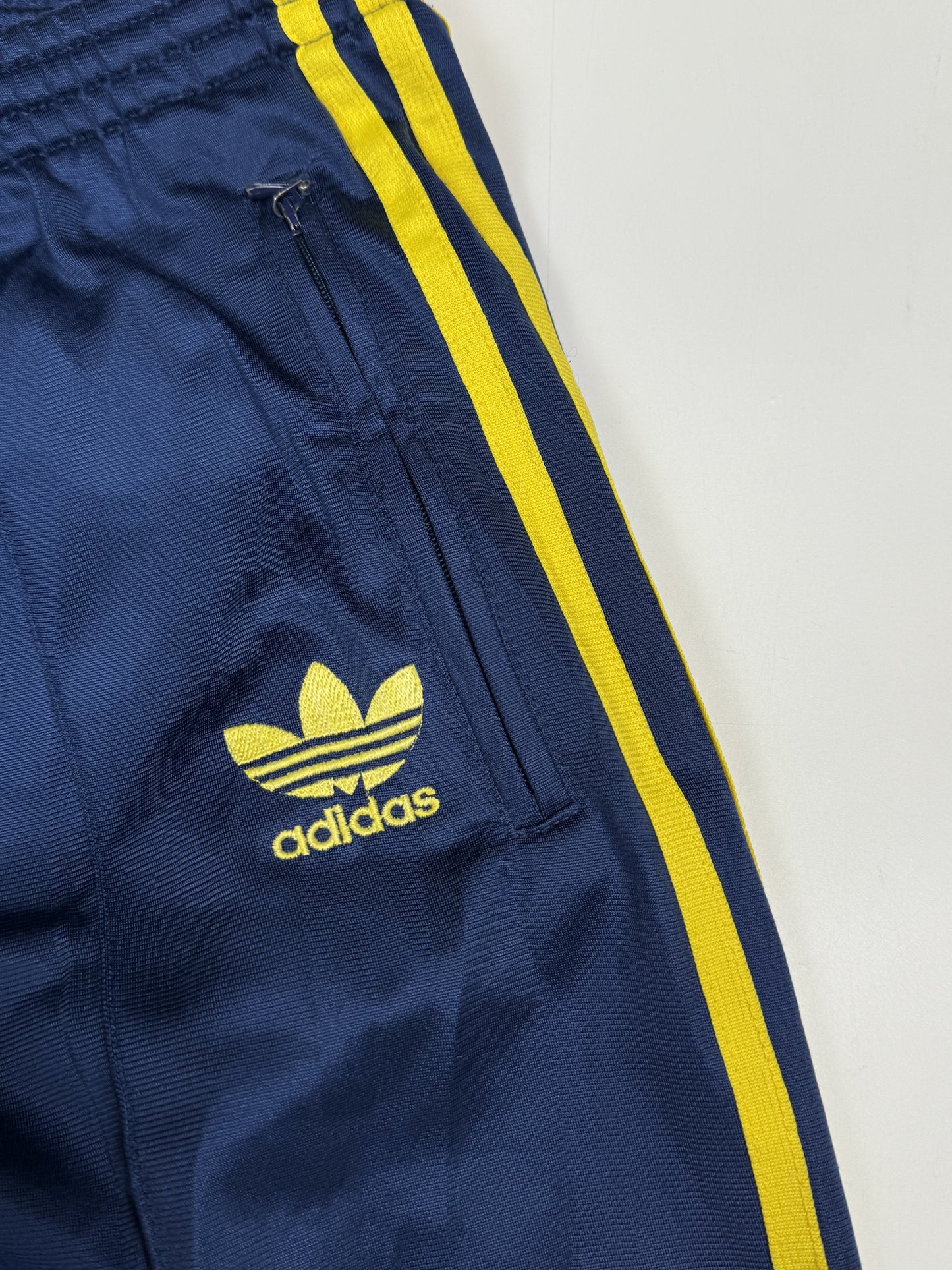 Vintage 90s Adidas originals baggy track pants (M)
