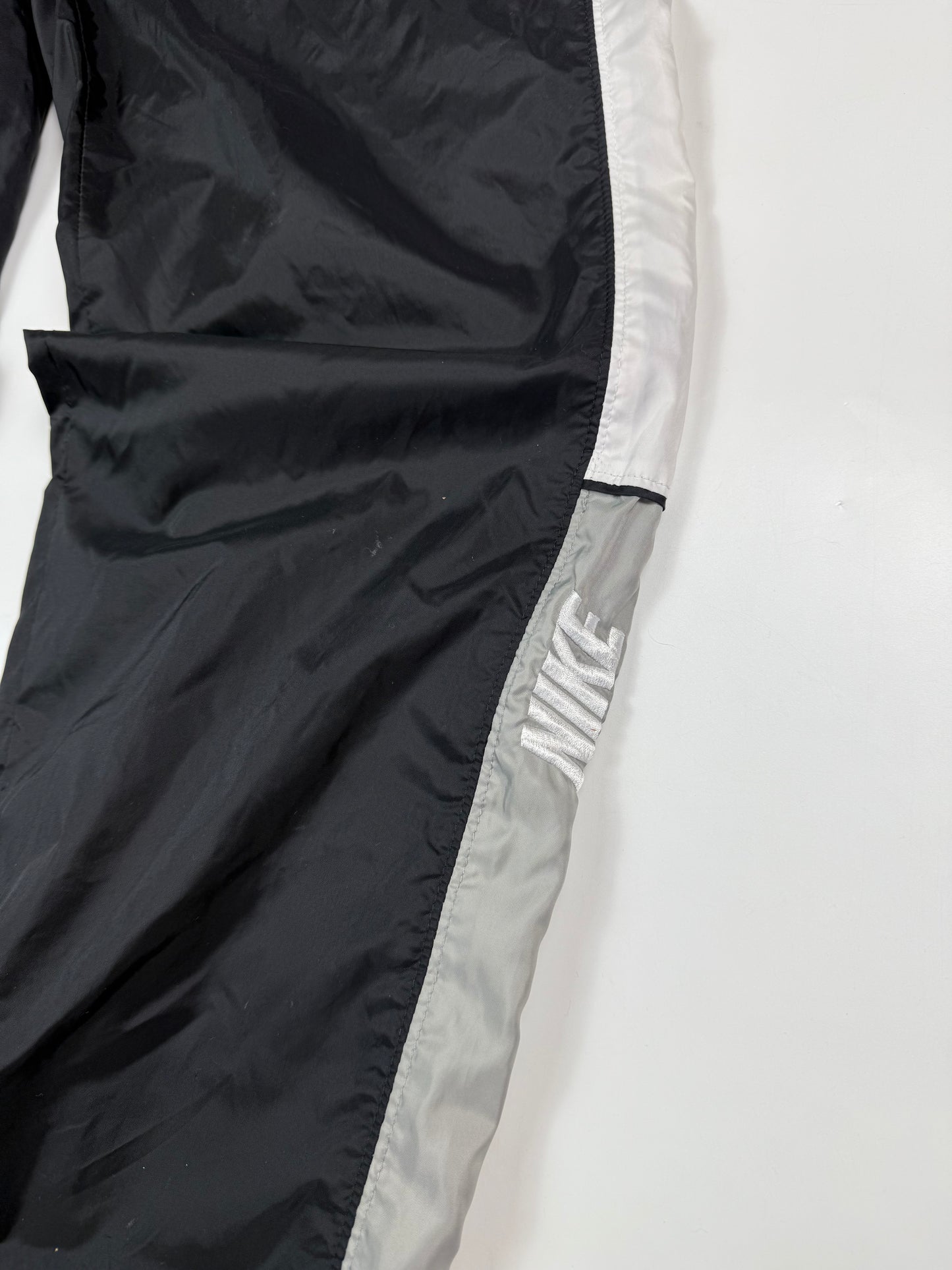 Vintage Nike side stripe baggy track pants (XL)