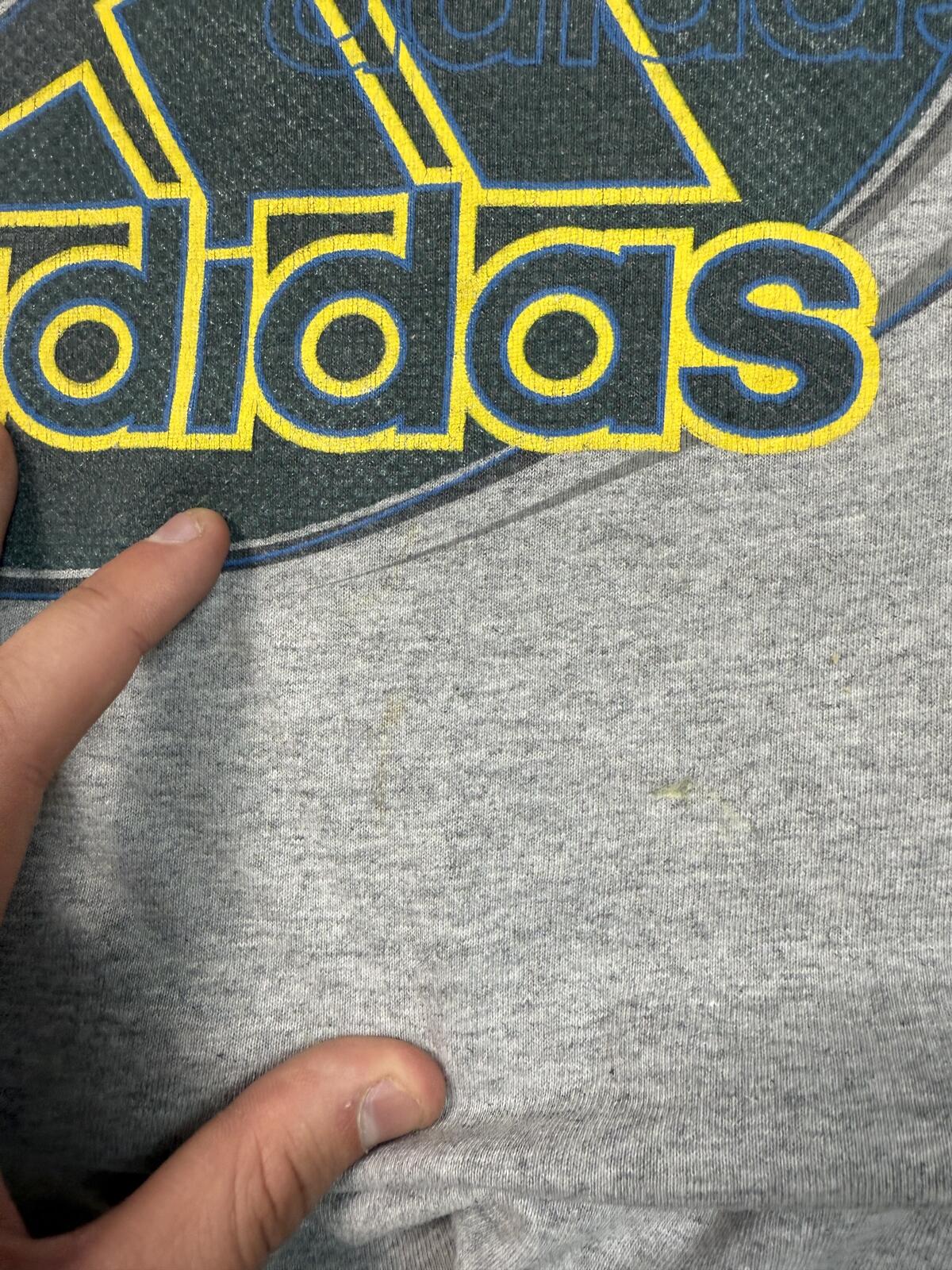 Vintage 90s adidas centre logo tee (XXL)