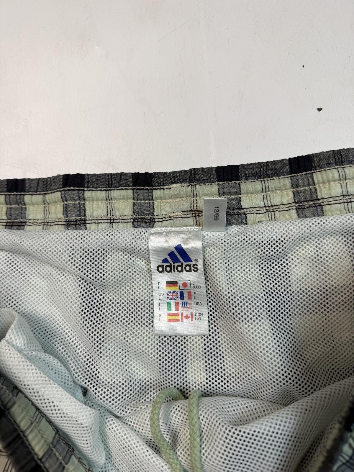 Vintage 90s adidas baggy checkered sport shorts (L)