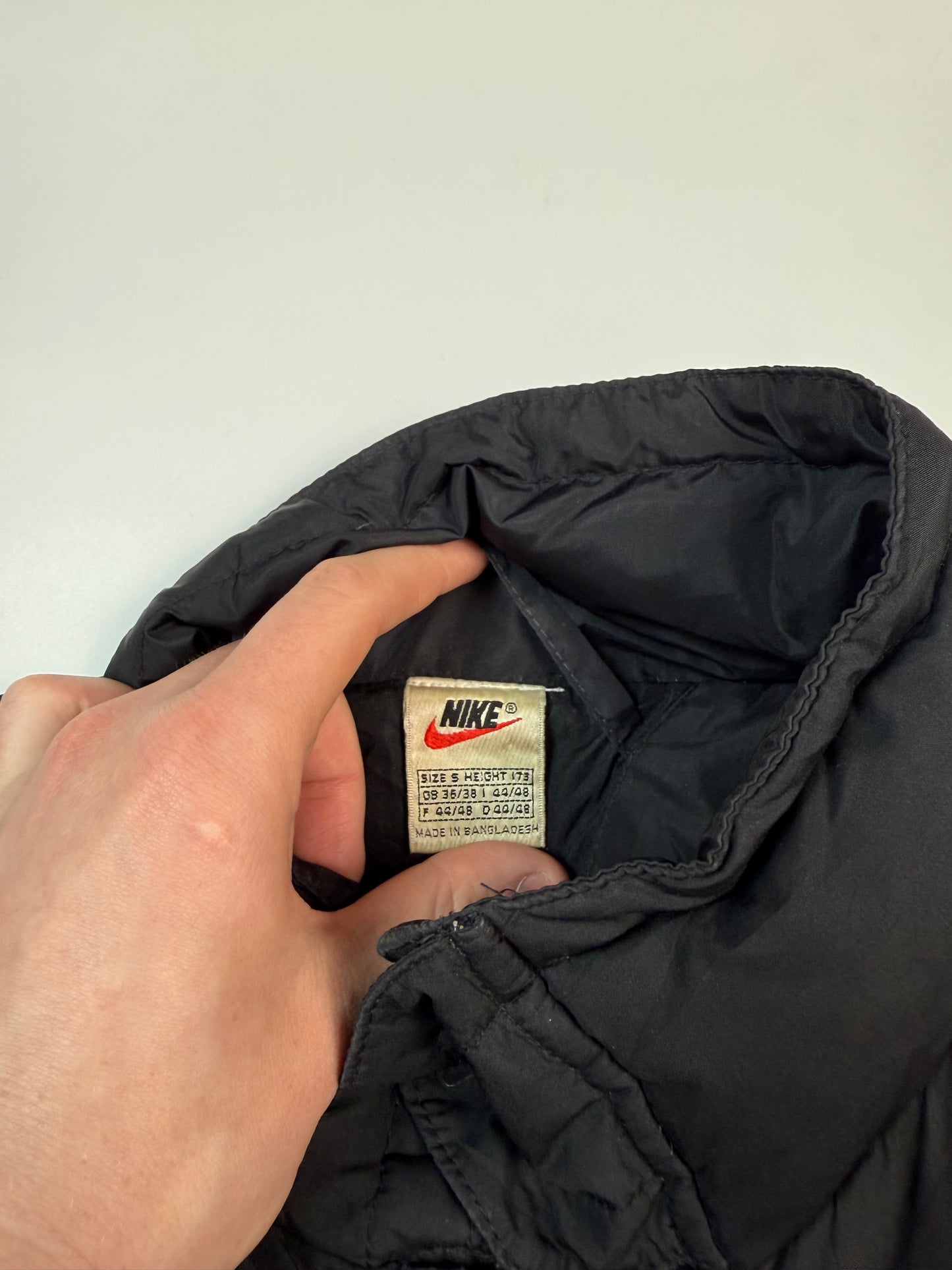 Vintage 90s Nike mini swoosh puffer jacket (L)