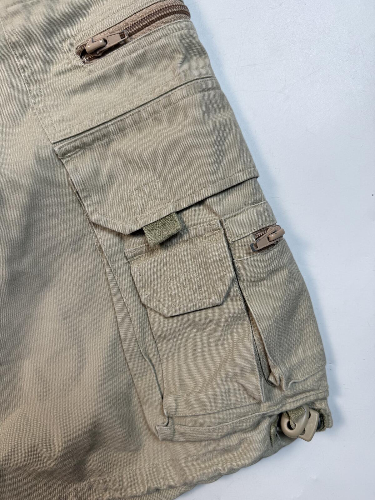 Vintage technical baggy cargo shorts (XXL)