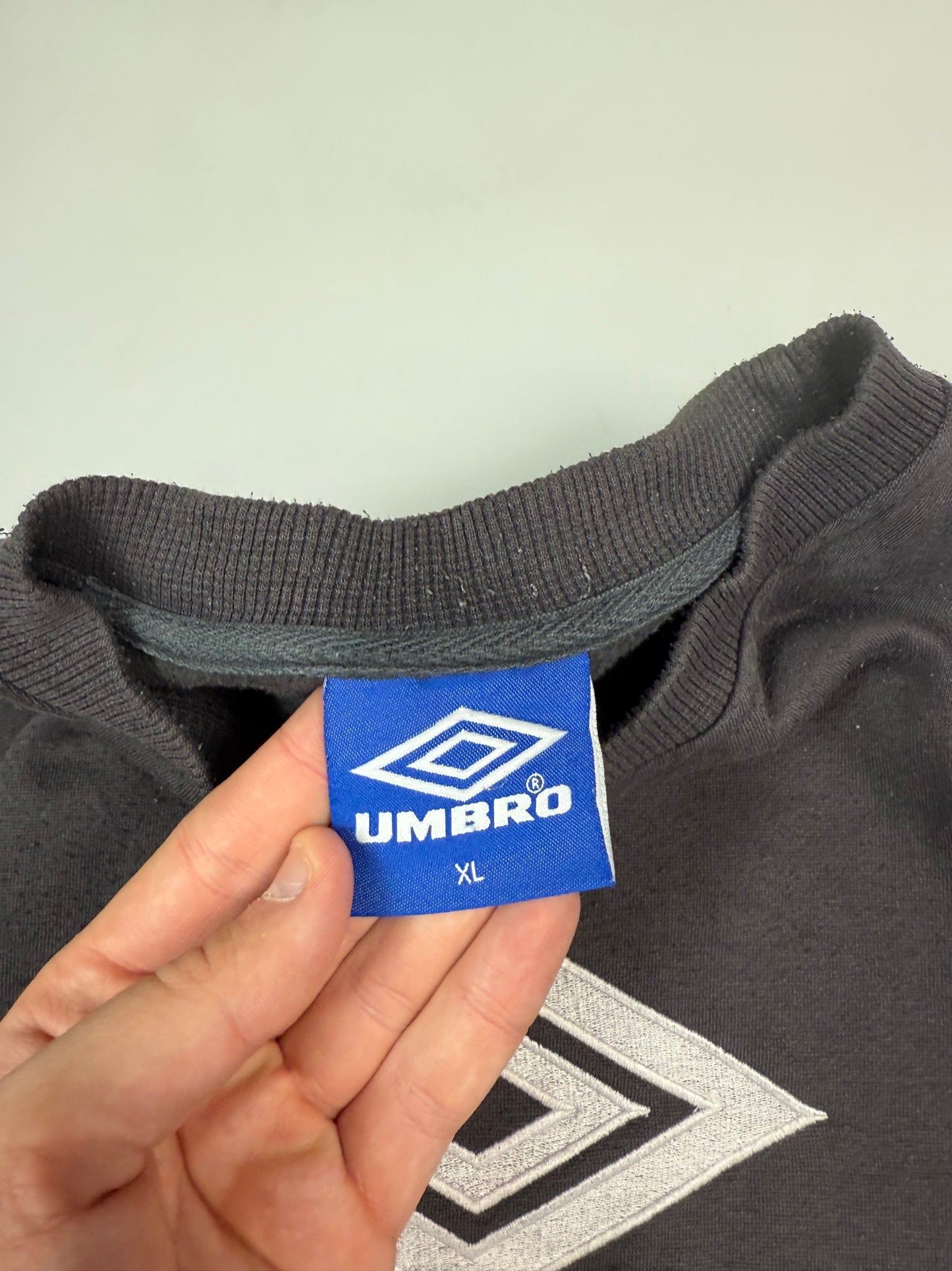 Vintage 90s Umbro centre logo sweatshirt (XL)