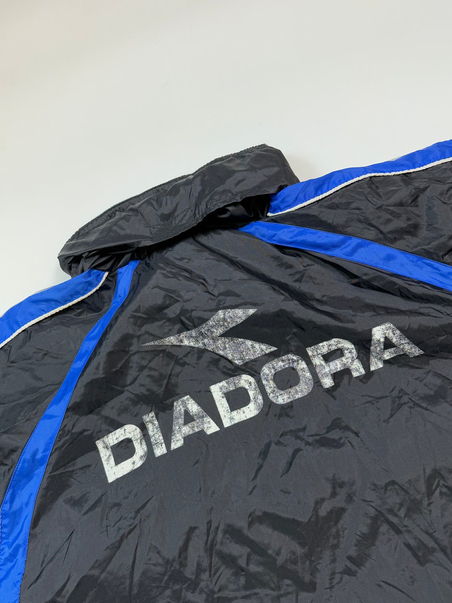 Vintage 90s Italy Diadora rain jacket (XL)