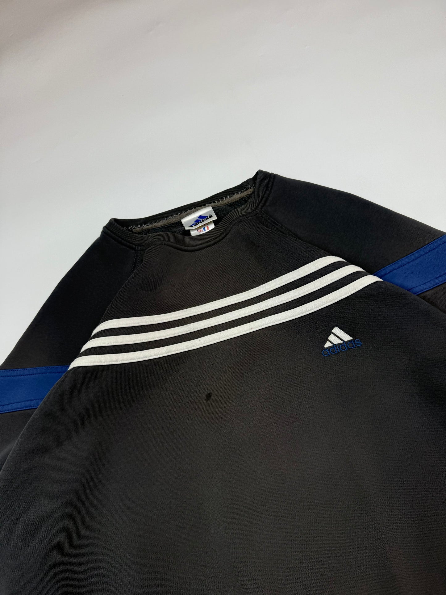 Vintage Adidas boxy sweatshirt (L)