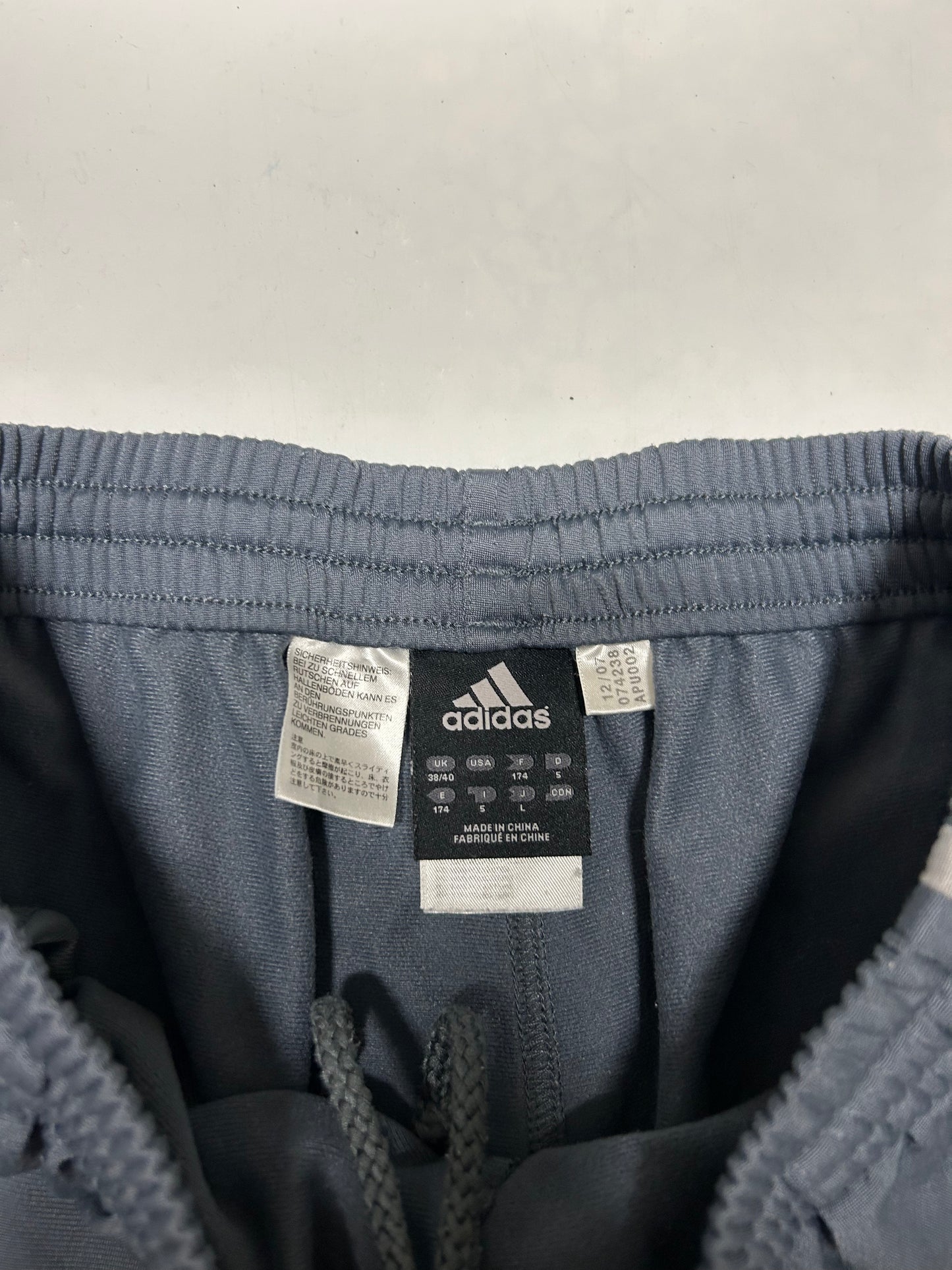 Vintage Adidas track pants (M)