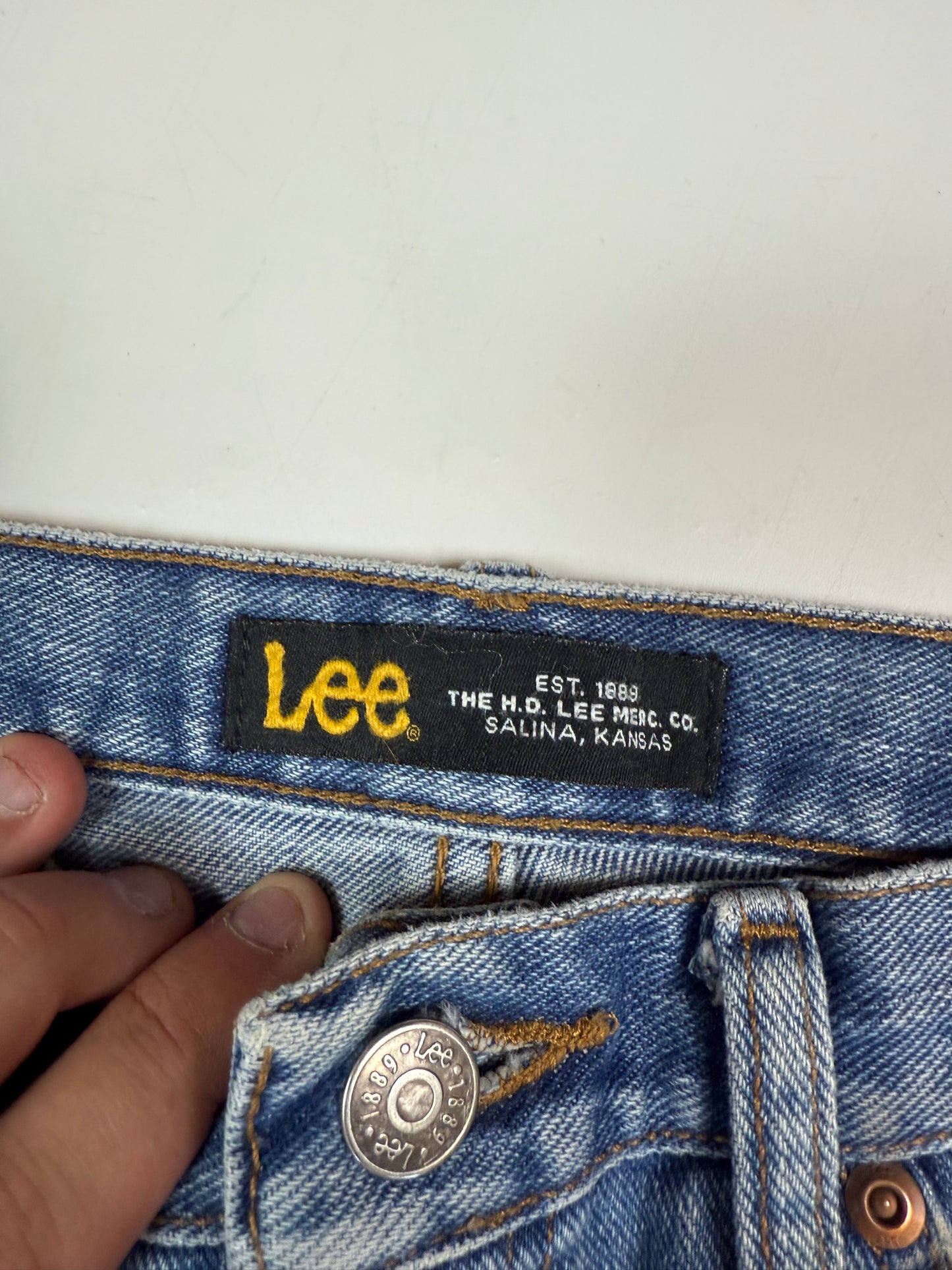 Lee baggy jorts (W33)